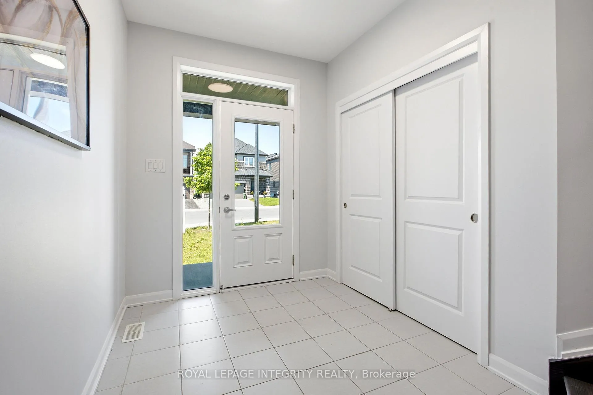 Photo 3 of 2616 River Mist Road, Ottawa, Barrhaven - Half Moon Bay — HOMEH