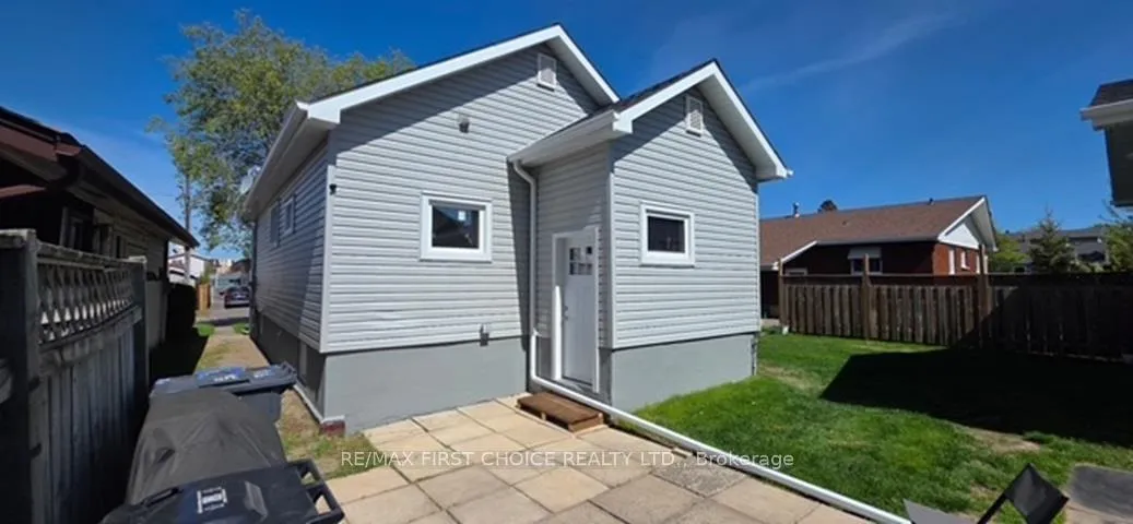 Photo 3 of 45 Kenogami Avenue N, Thunder Bay, College Heights — HOMEH