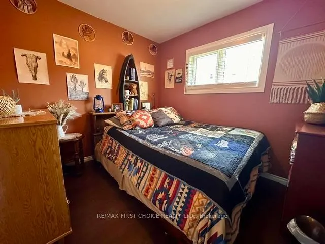 Photo 11 of 45 Kenogami Avenue N, Thunder Bay, College Heights — HOMEH