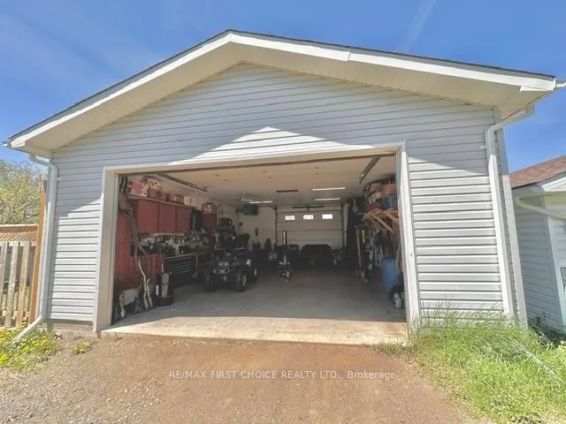 Photo 23 of 45 Kenogami Avenue N, Thunder Bay, College Heights — HOMEH
