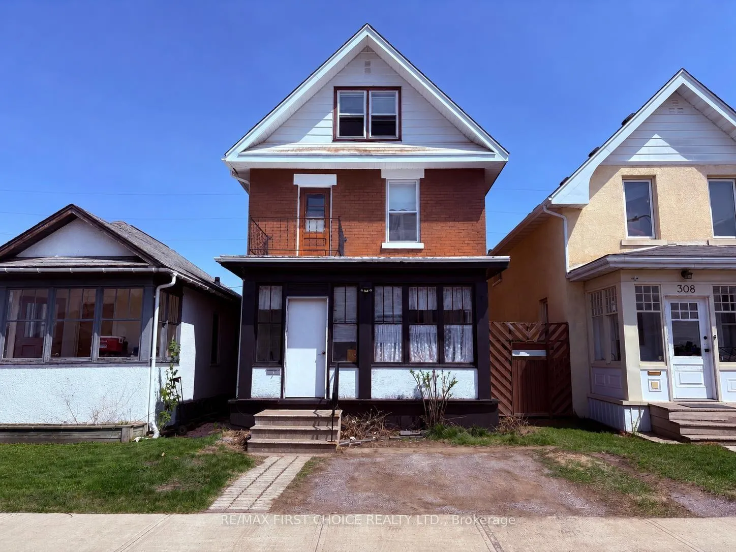 Front of 310 Brodie Street N