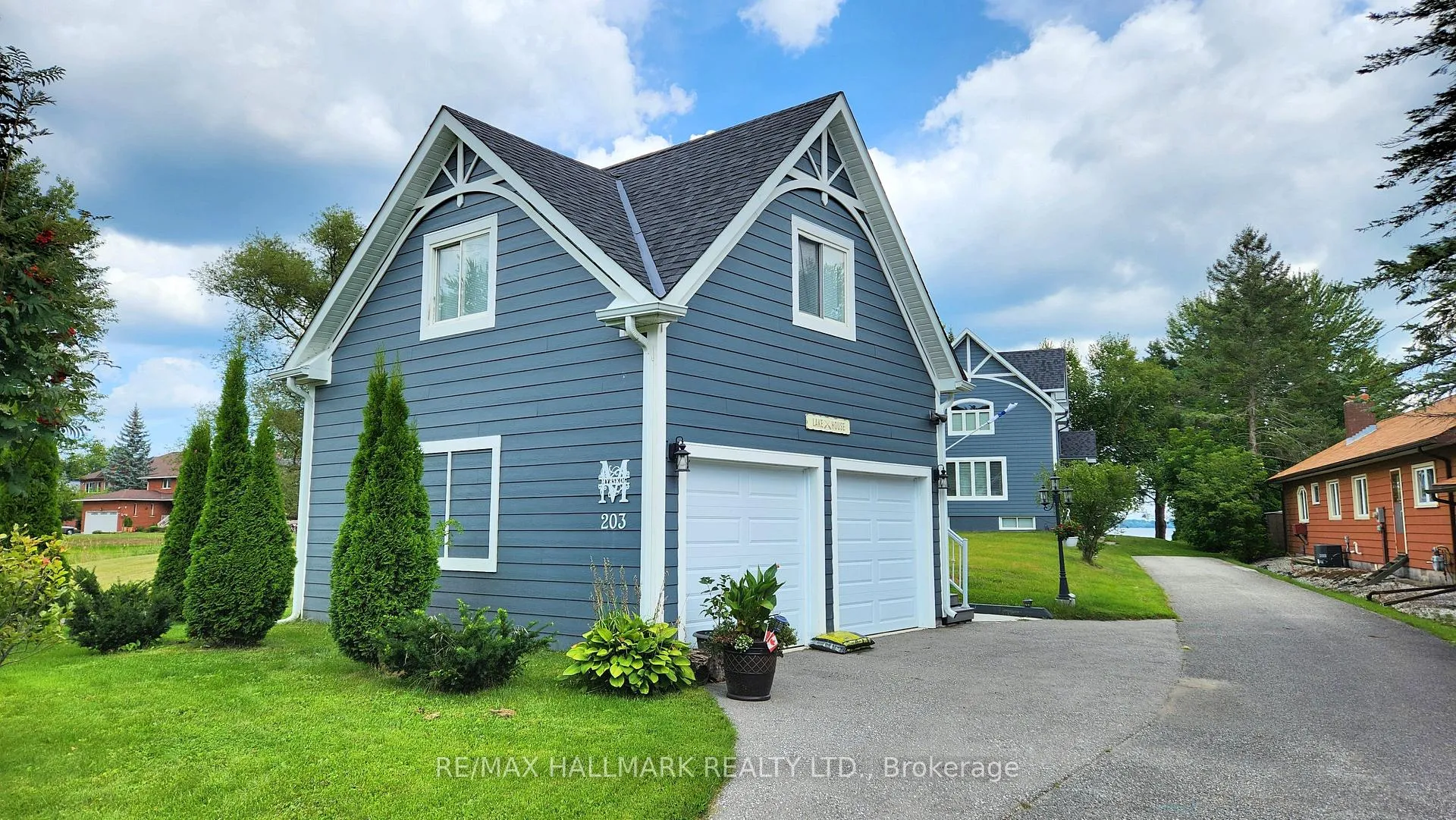 Photo 2 of 203 Bayshore Road, Innisfil, Gilford — HOMEH