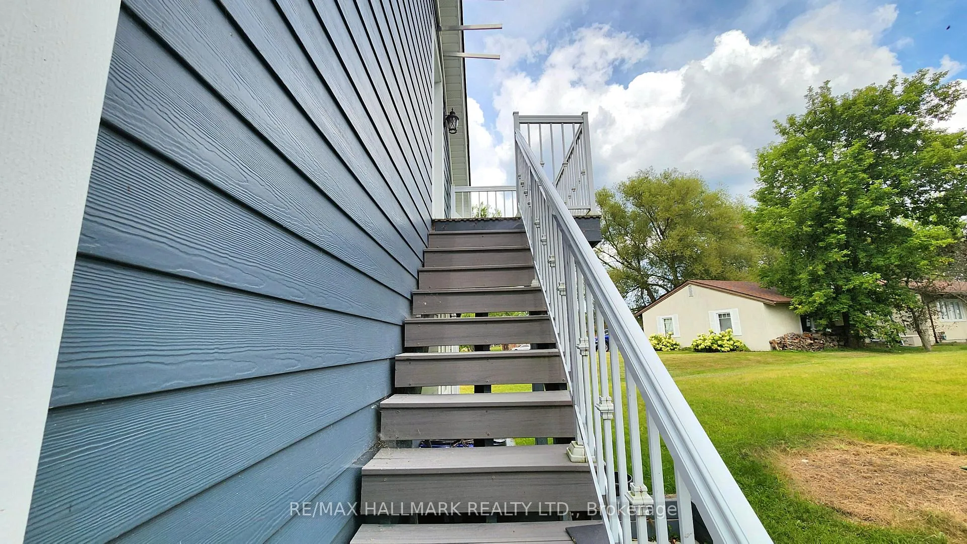 Photo 6 of 203 Bayshore Road, Innisfil, Gilford — HOMEH