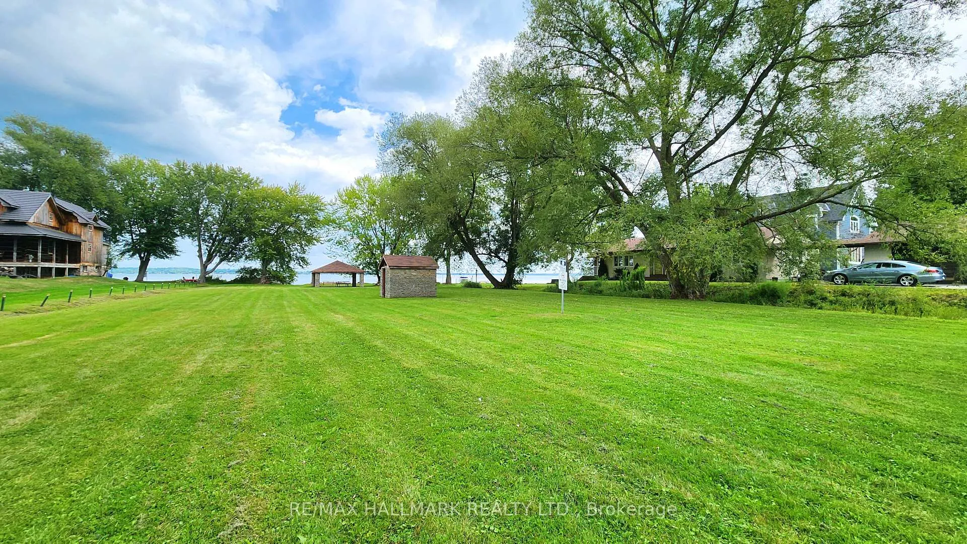Photo 16 of 203 Bayshore Road, Innisfil, Gilford — HOMEH