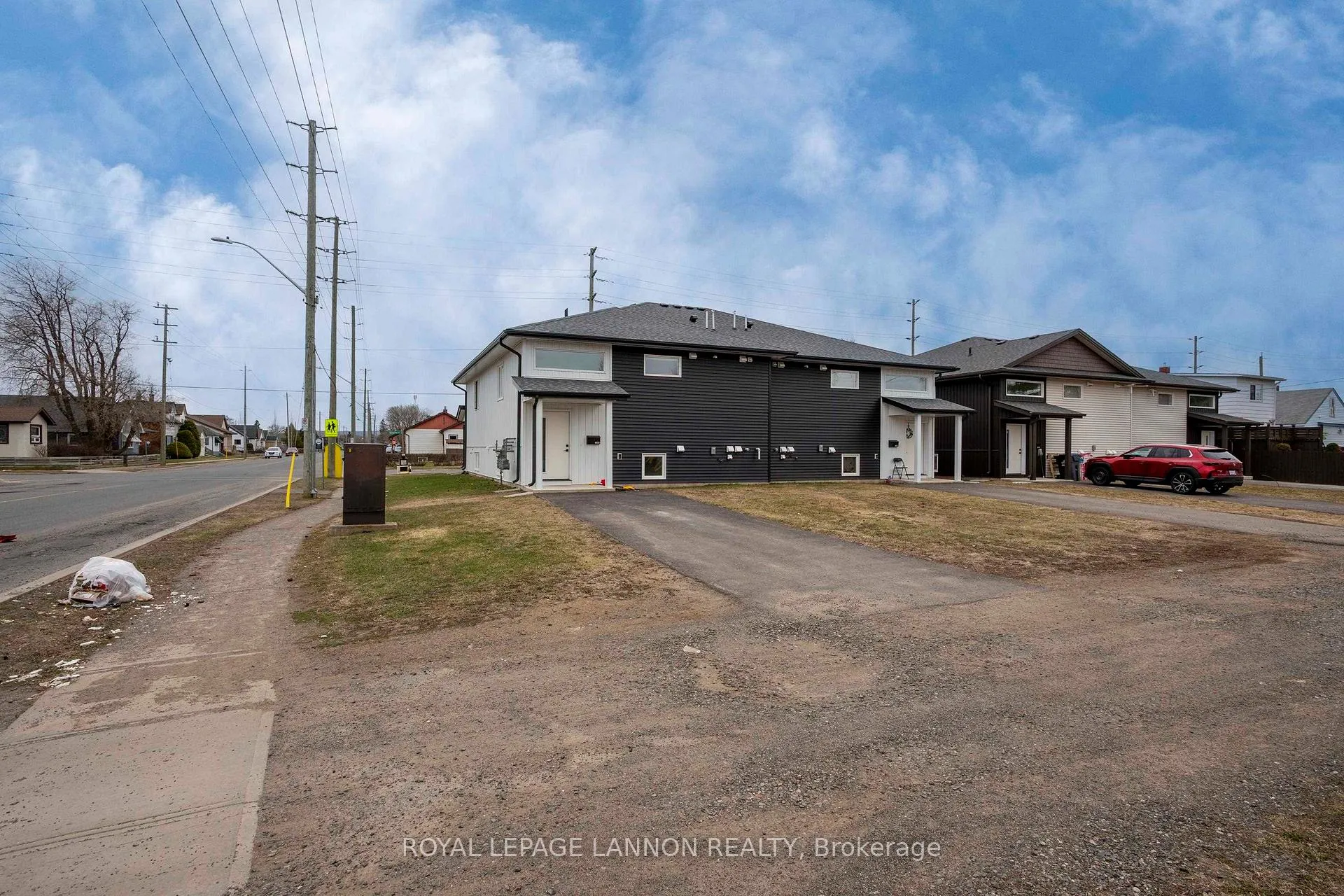 Photo 2 of 401 Empire Avenue, Thunder Bay, Westfort — HOMEH