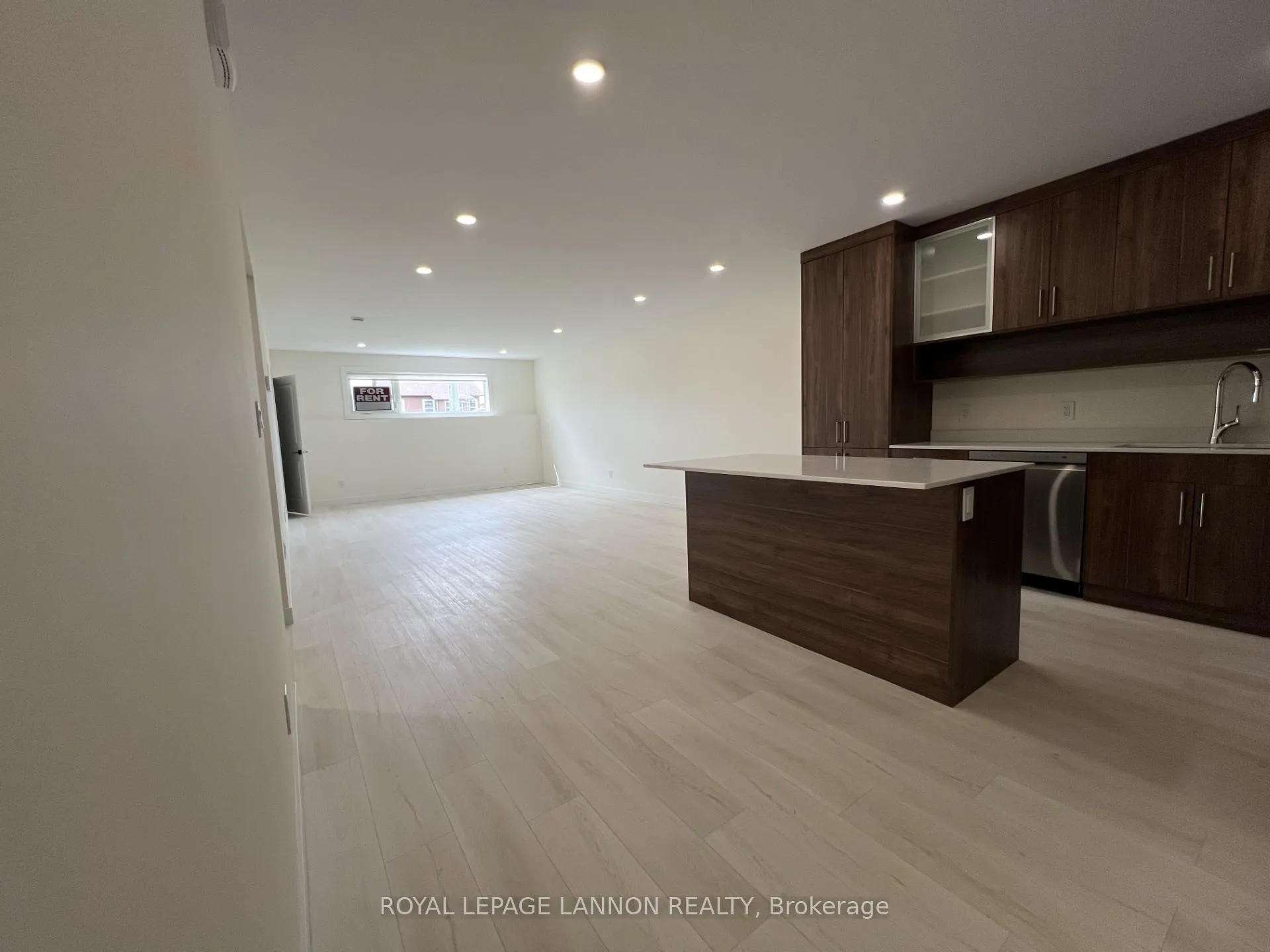 Photo 4 of 401 Empire Avenue, Thunder Bay, Westfort — HOMEH