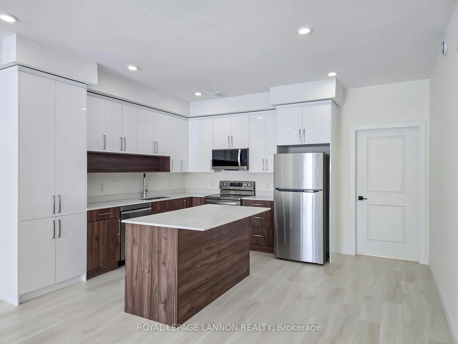 Photo 7 of 401 Empire Avenue, Thunder Bay, Westfort — HOMEH