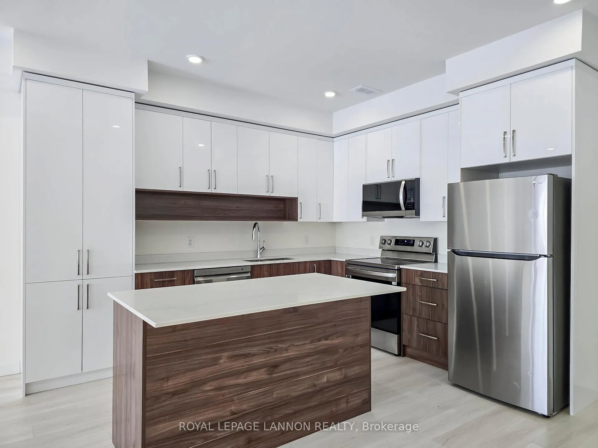 Photo 8 of 401 Empire Avenue, Thunder Bay, Westfort — HOMEH