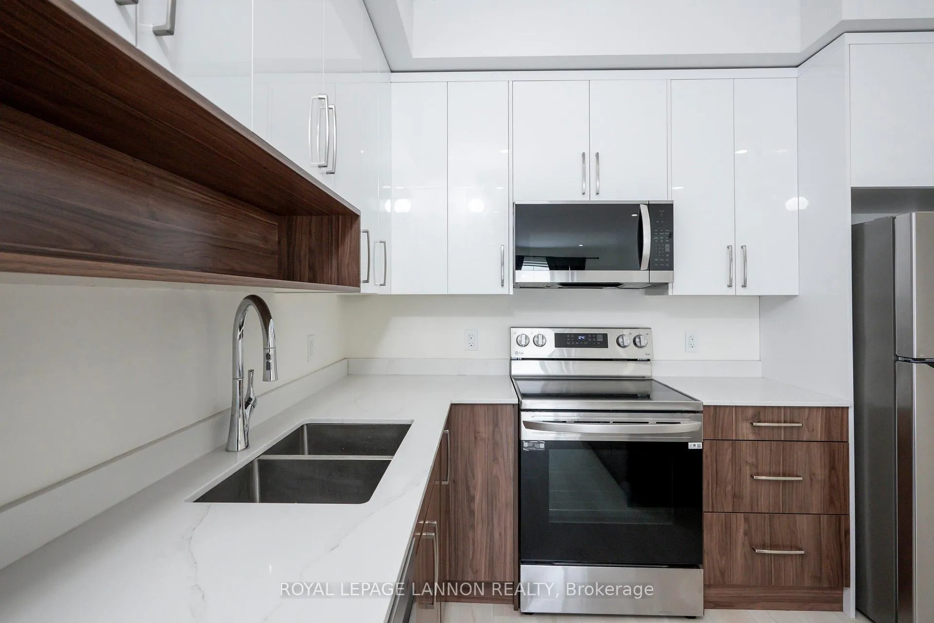 Photo 9 of 401 Empire Avenue, Thunder Bay, Westfort — HOMEH