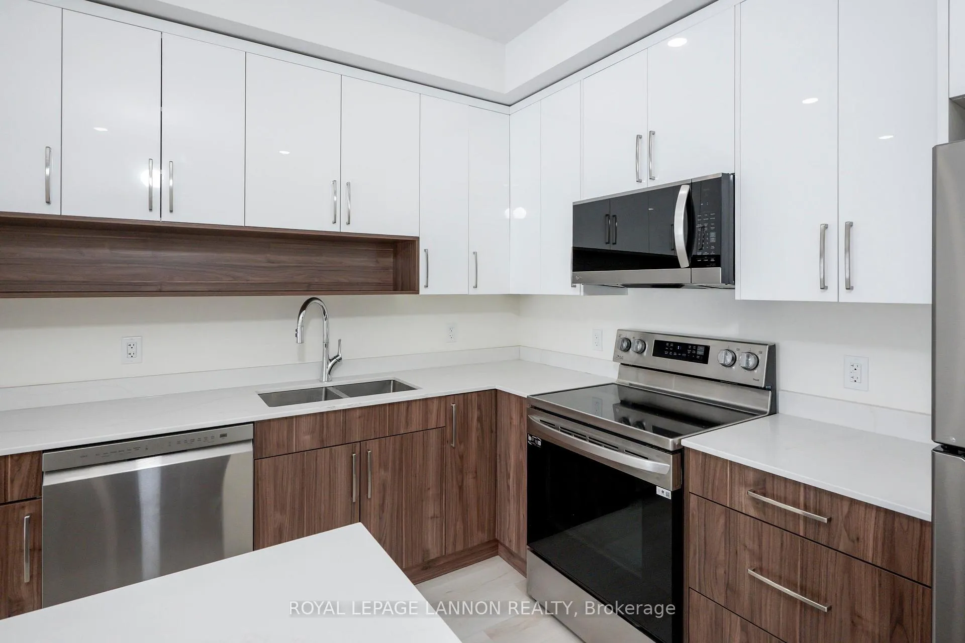 Photo 13 of 401 Empire Avenue, Thunder Bay, Westfort — HOMEH
