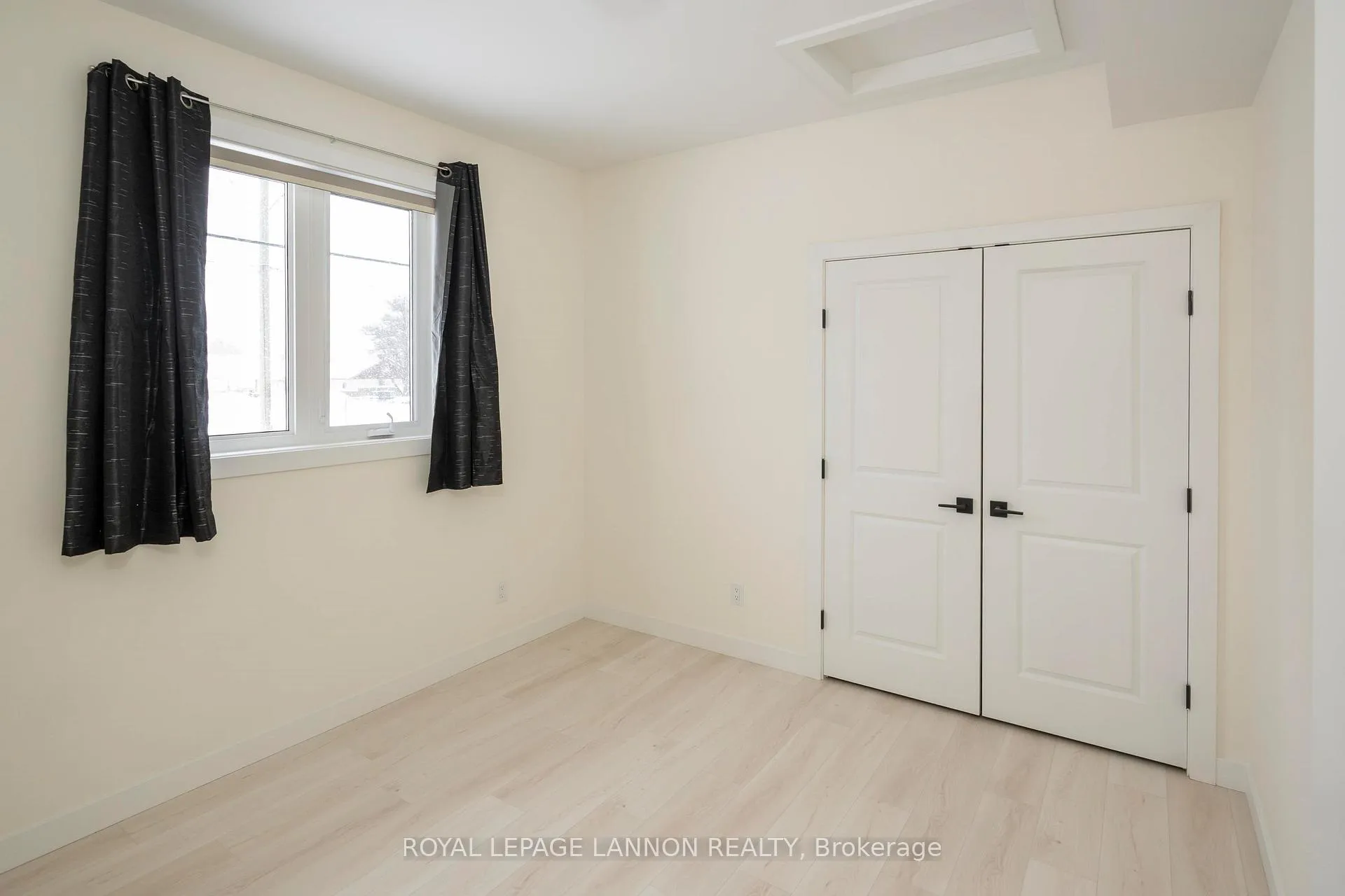 Photo 18 of 401 Empire Avenue, Thunder Bay, Westfort — HOMEH
