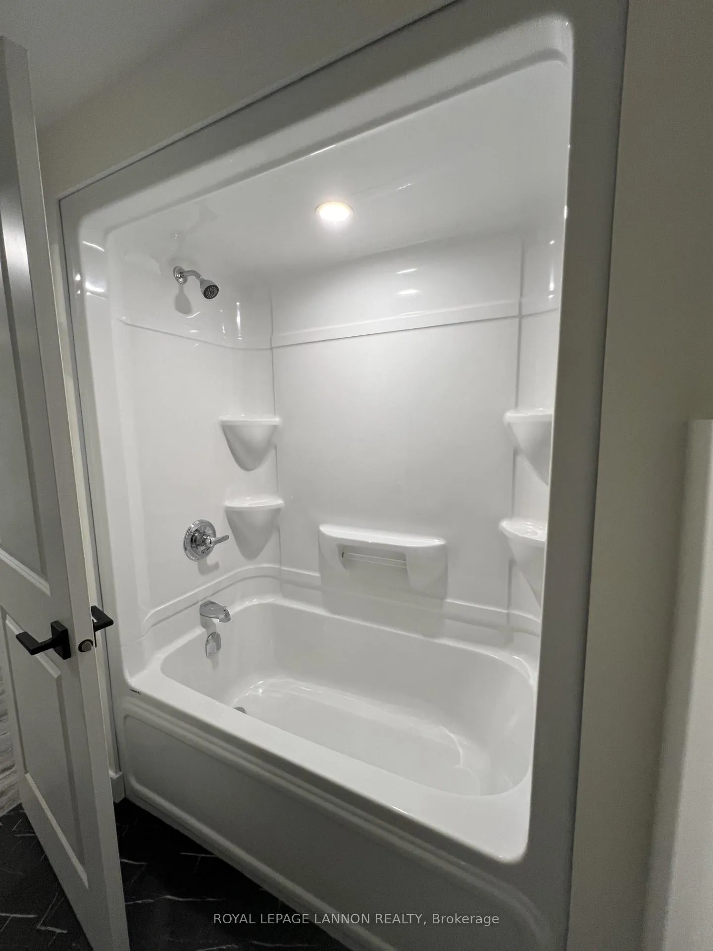 Photo 34 of 401 Empire Avenue, Thunder Bay, Westfort — HOMEH