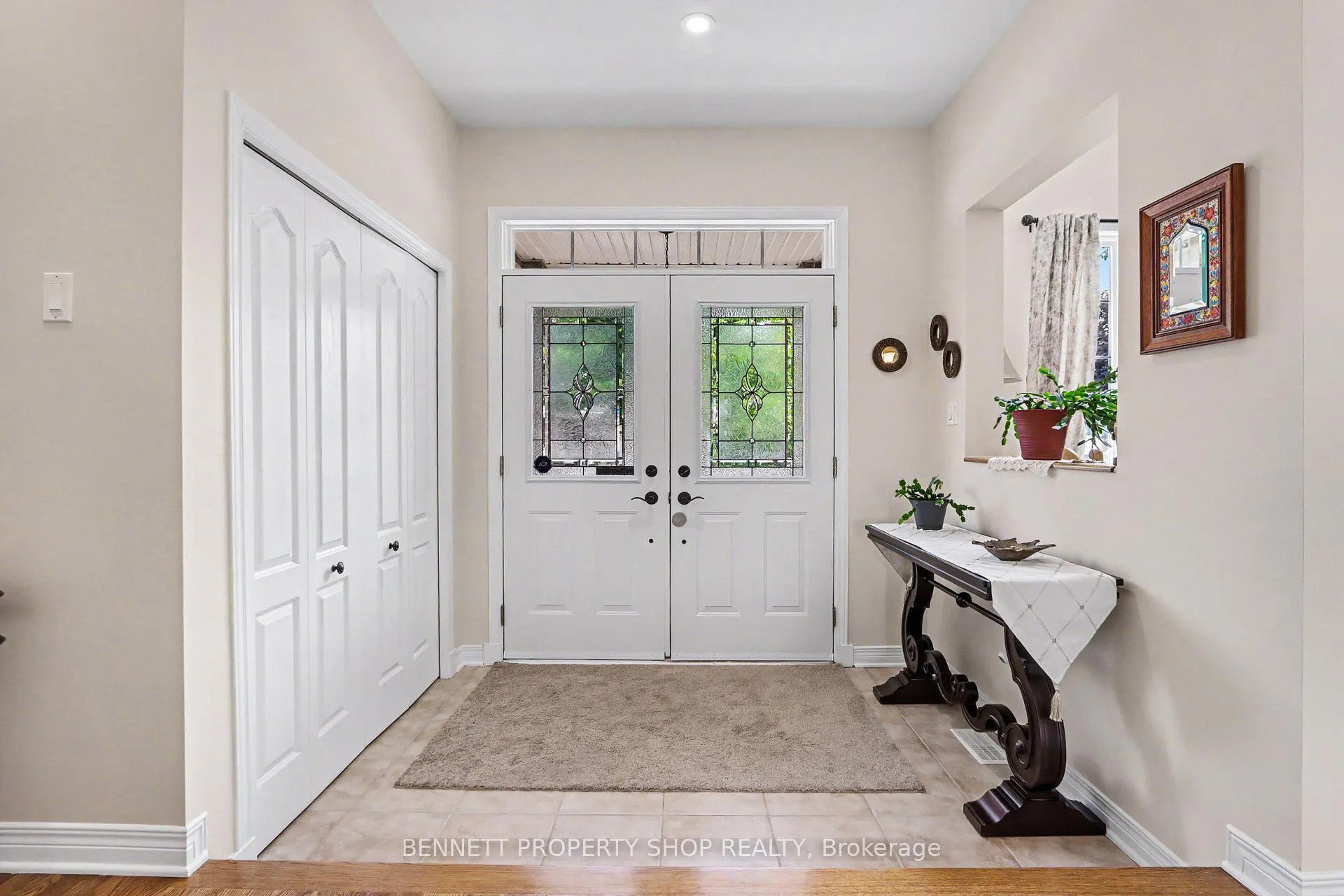 Photo 3 of 14 Sachs Forest Place, Ottawa, Barrhaven East — HOMEH