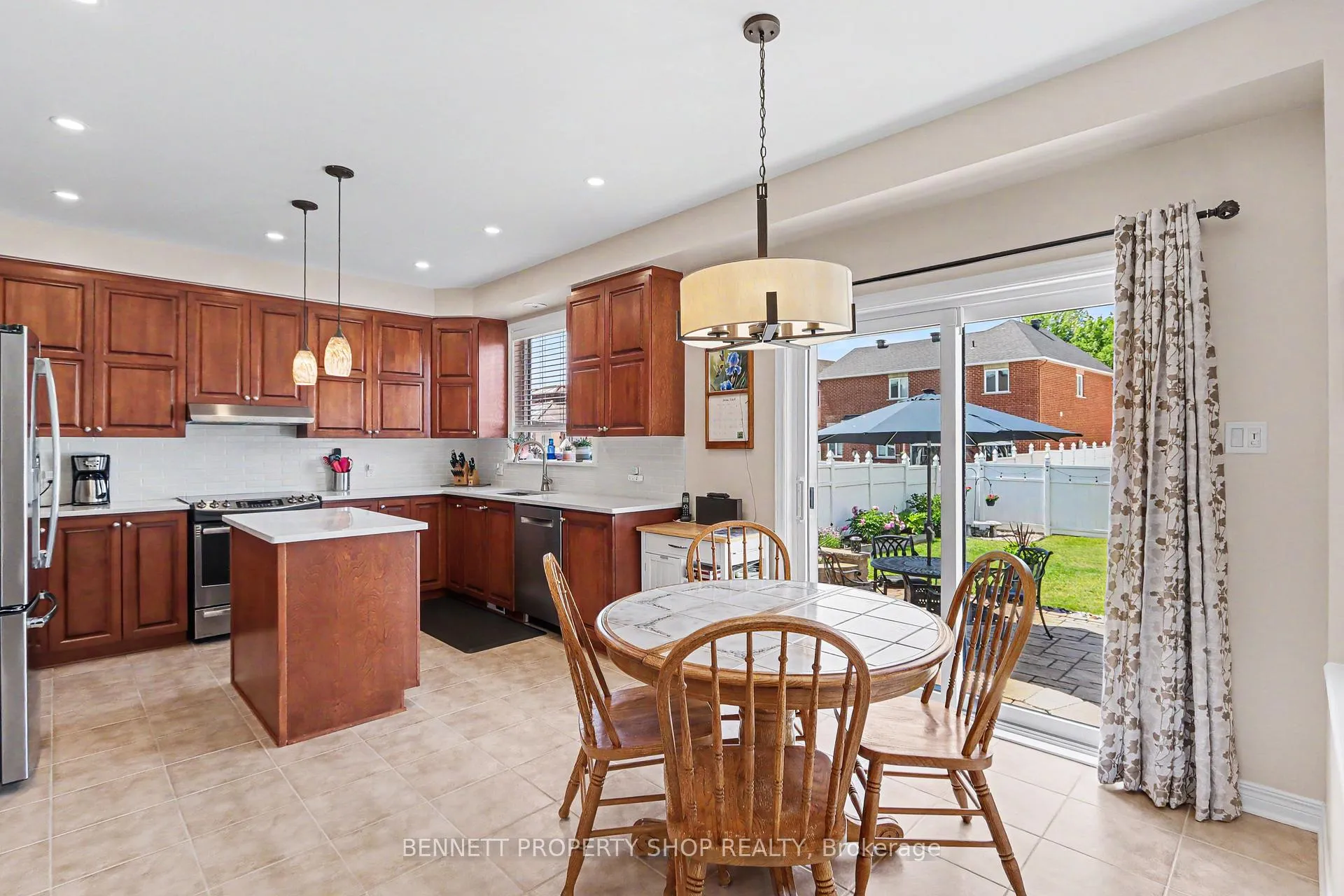 Photo 9 of 14 Sachs Forest Place, Ottawa, Barrhaven East — HOMEH