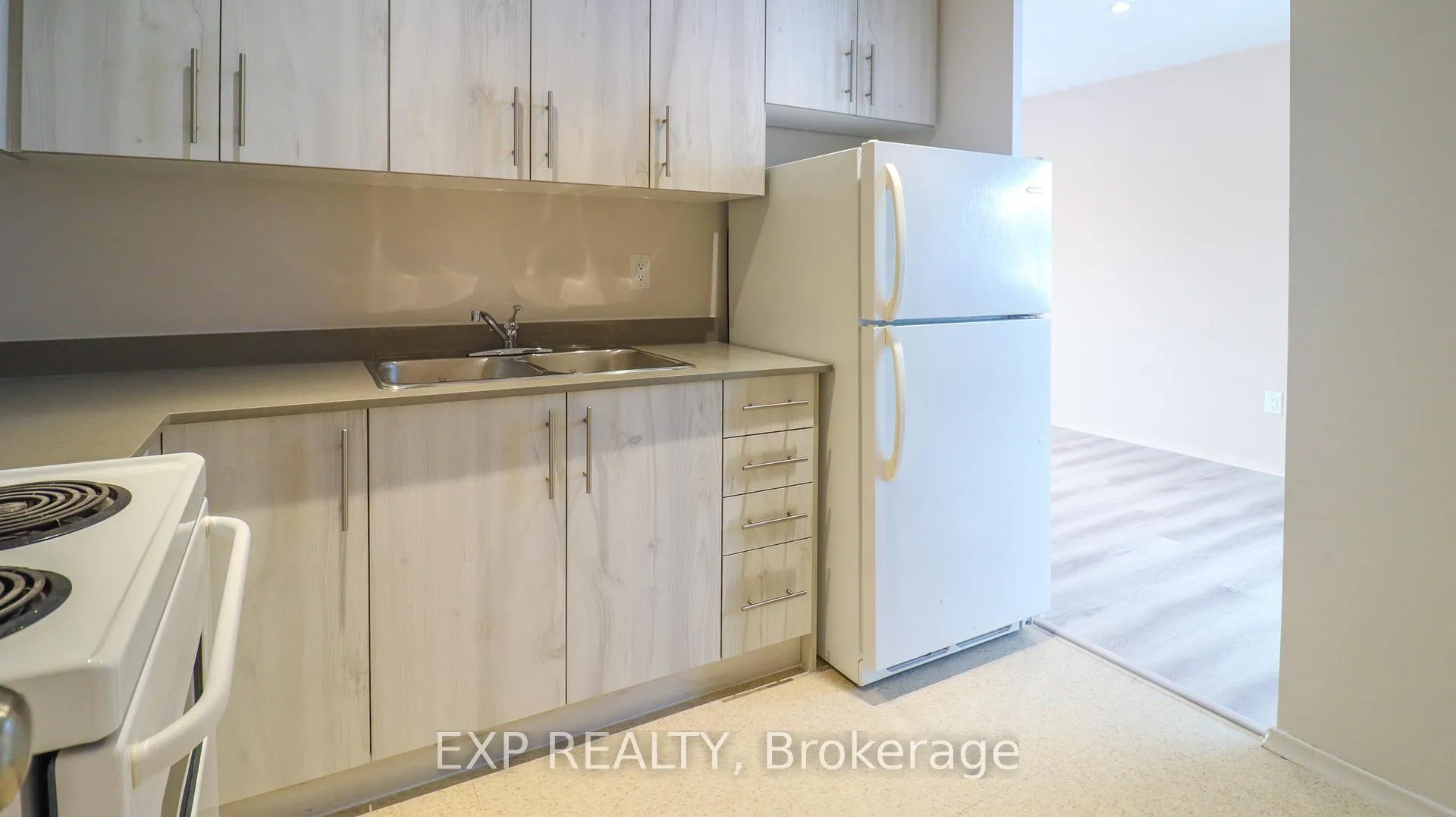 Photo 2 of Unit 207, 84 Second Street, Orangeville — HOMEH
