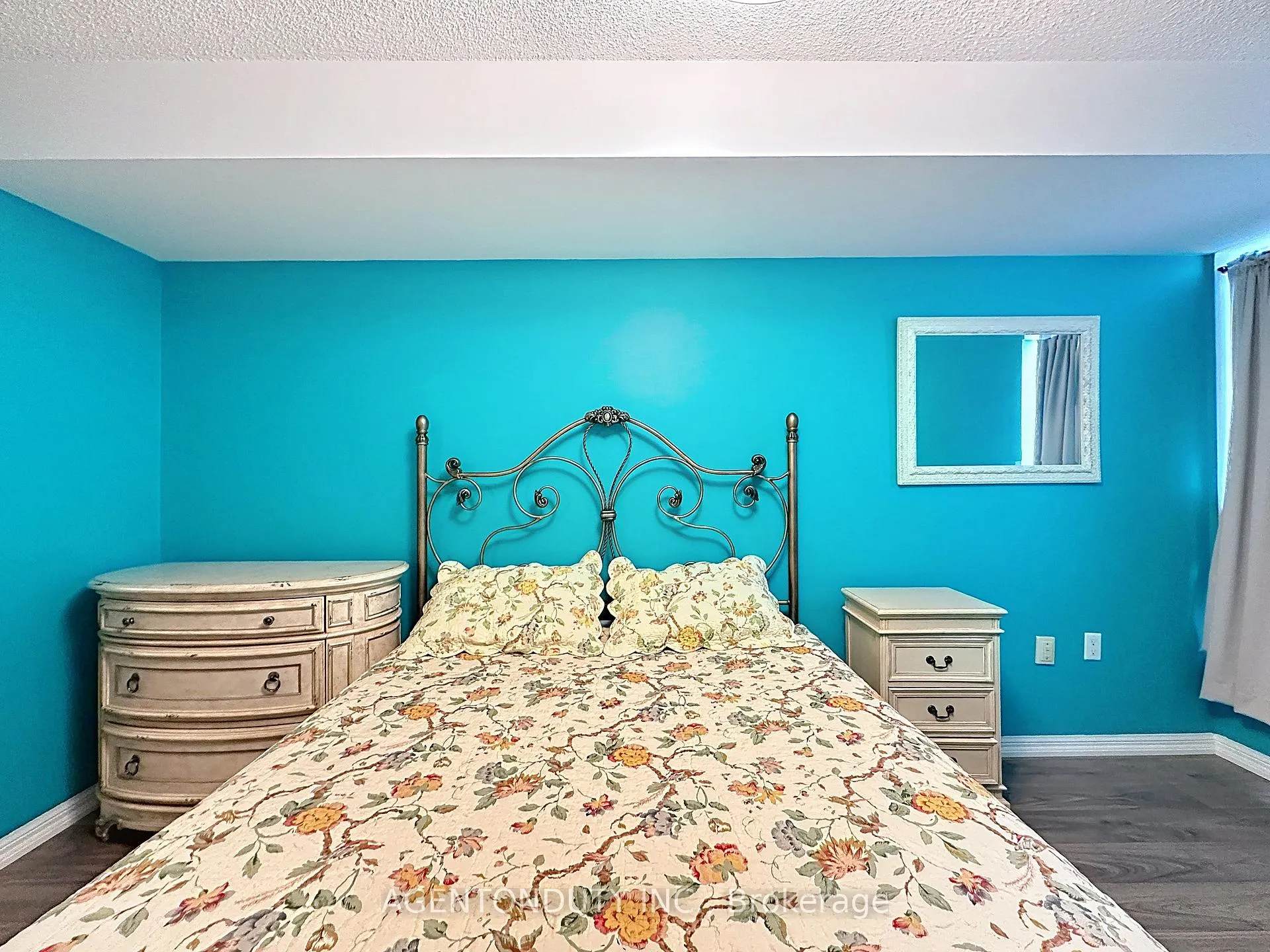 Photo 4 of Unit 613, 109 Front Street E, Toronto, Moss Park — HOMEH