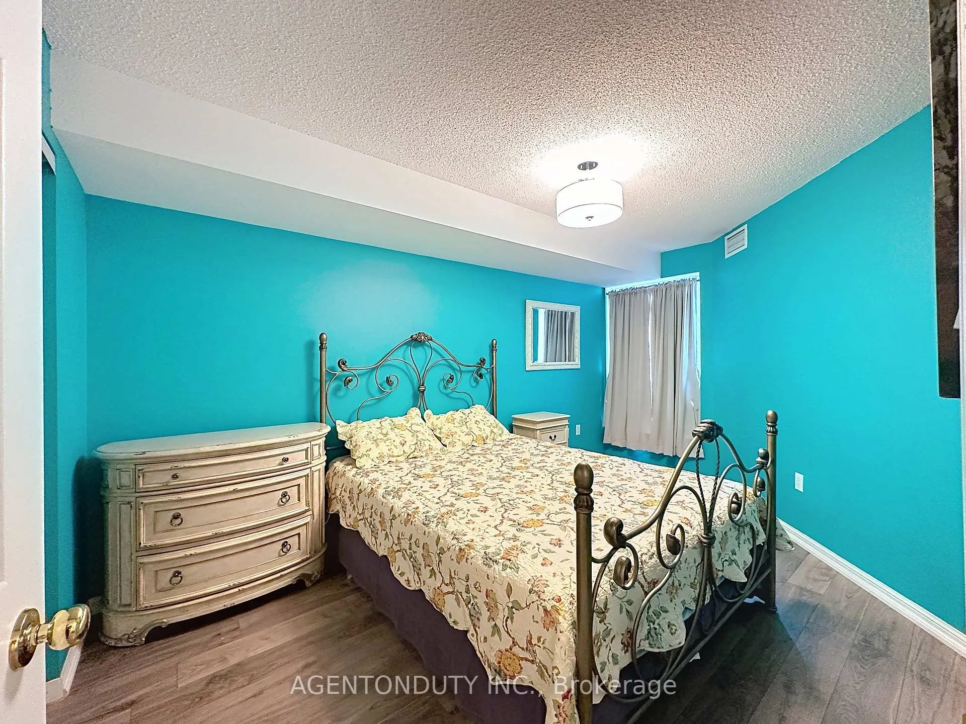 Photo 5 of Unit 613, 109 Front Street E, Toronto, Moss Park — HOMEH