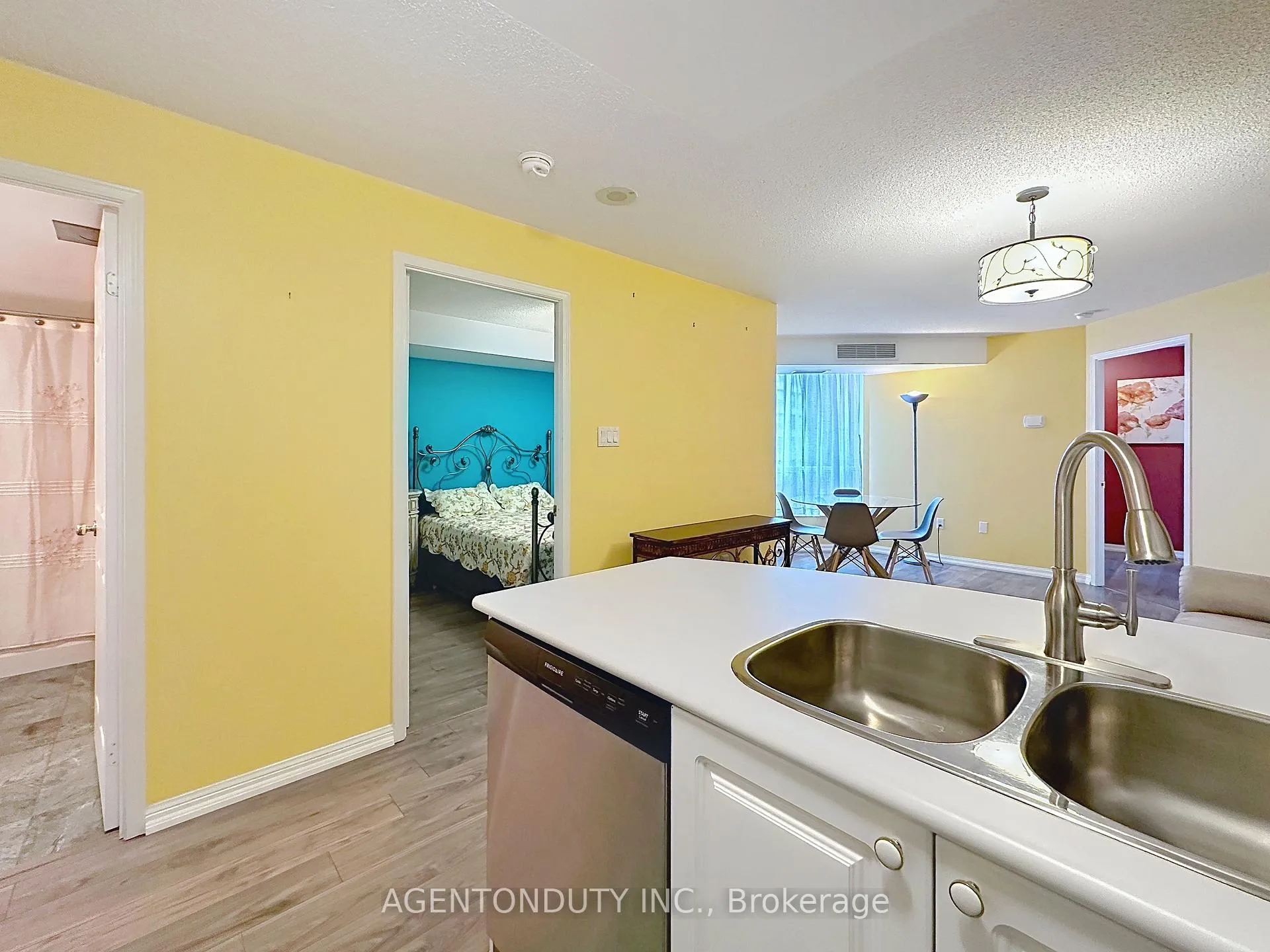 Photo 15 of Unit 613, 109 Front Street E, Toronto, Moss Park — HOMEH