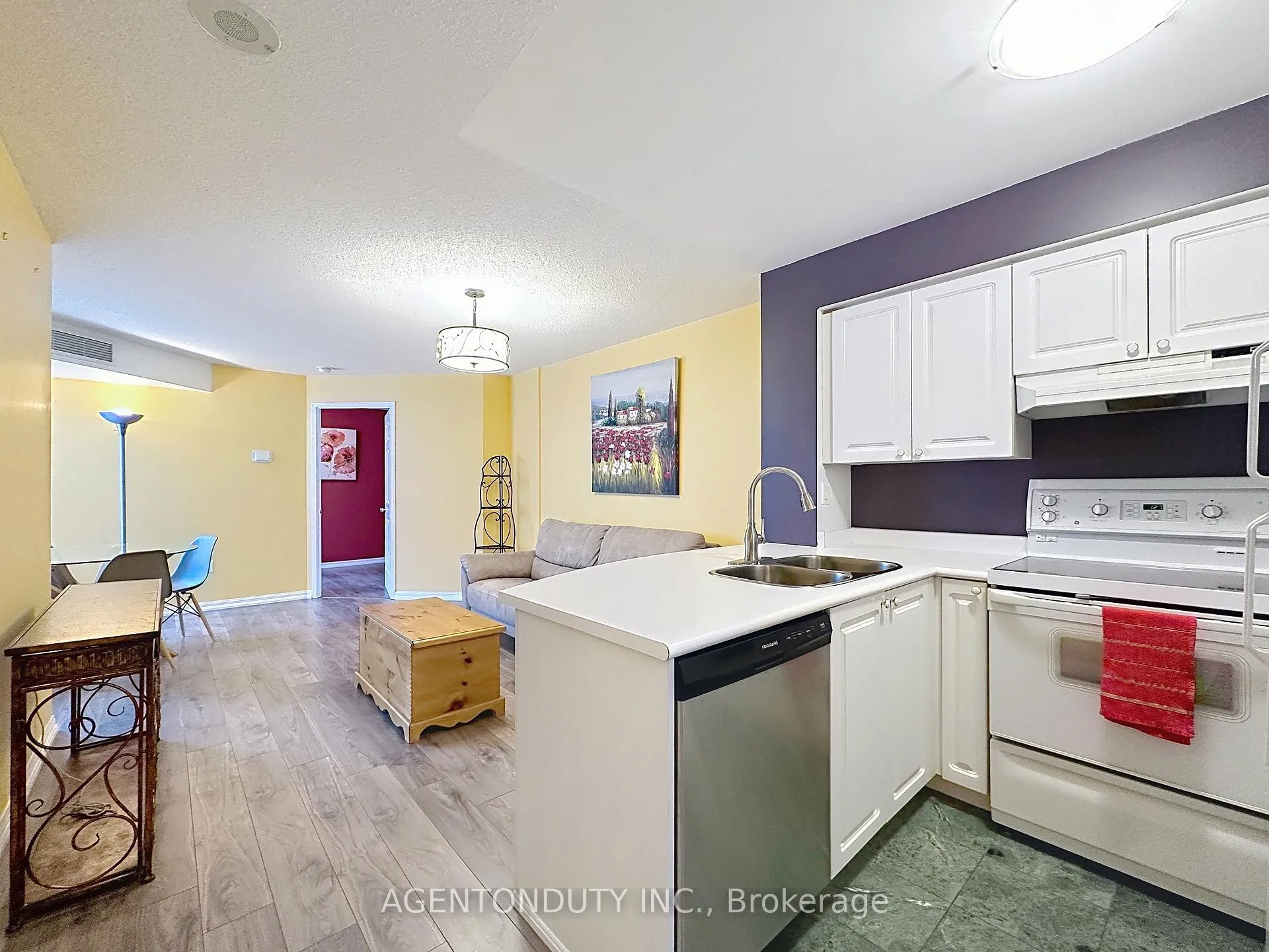Photo 19 of Unit 613, 109 Front Street E, Toronto, Moss Park — HOMEH