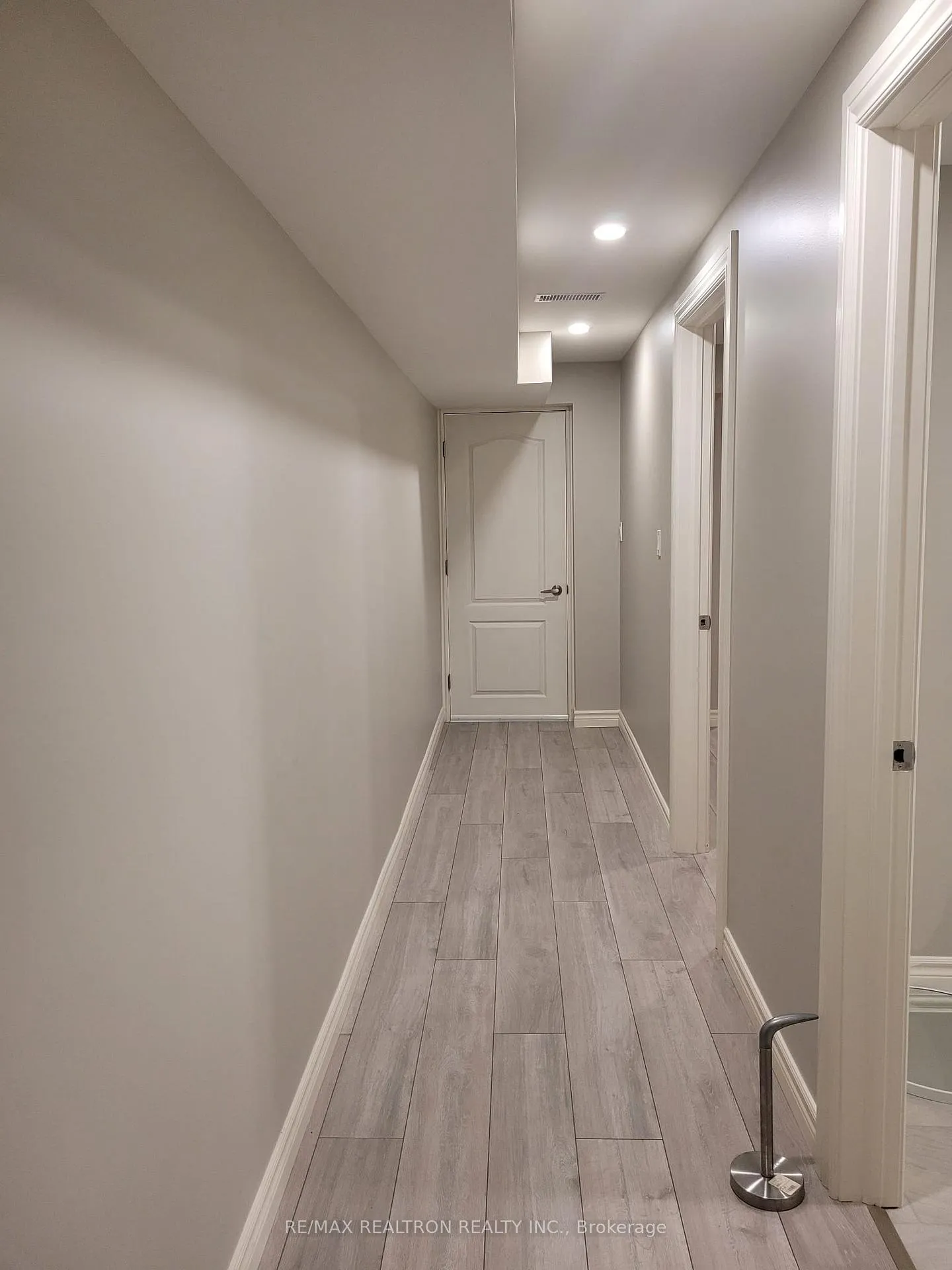 Photo 6 of Unit Bsmt B, 7 Billingham Heights, Aurora, Bayview Wellington — HOMEH