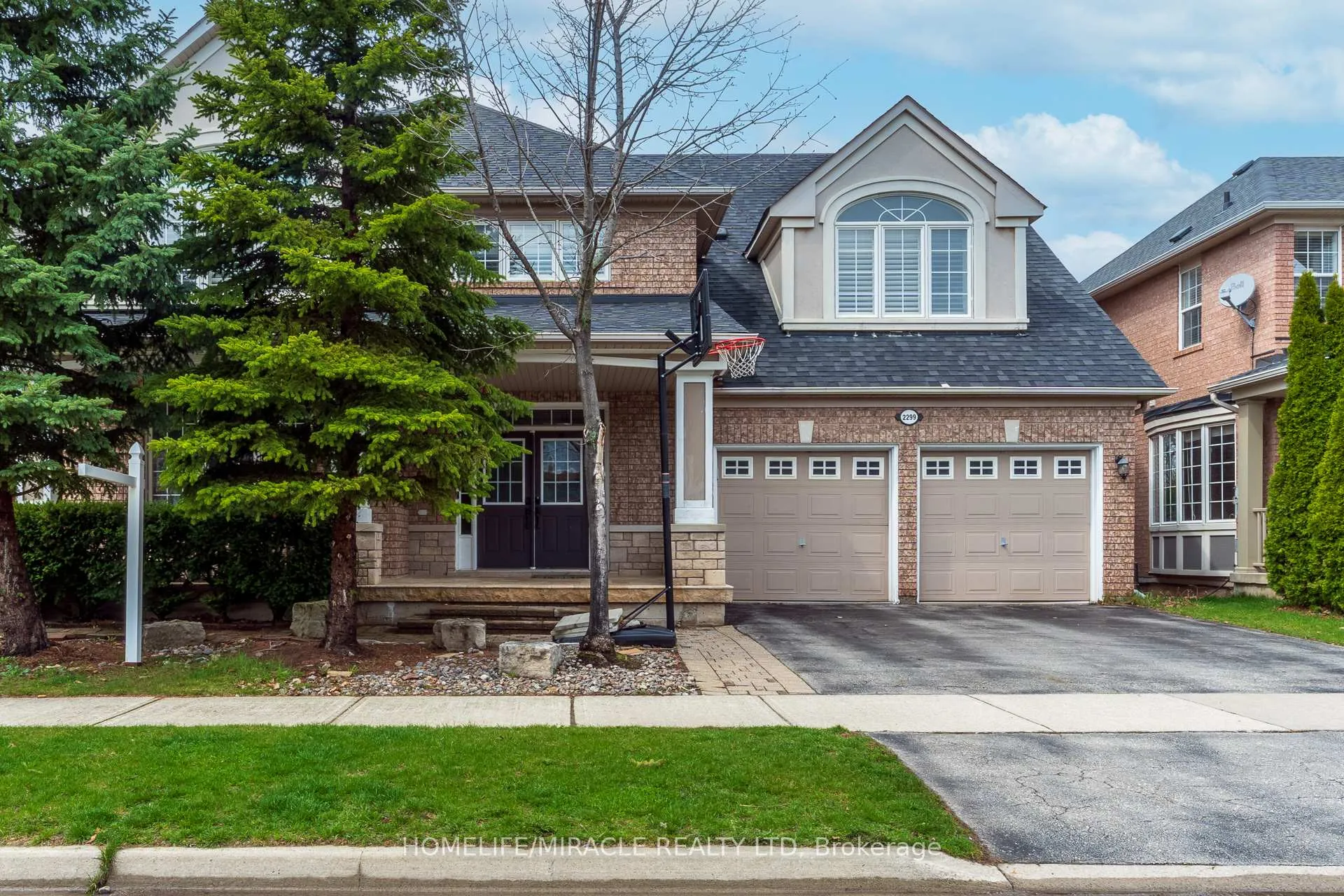 Photo 1 of 2299 Glazebrook Circle, Oakville, Westmount — HOMEH