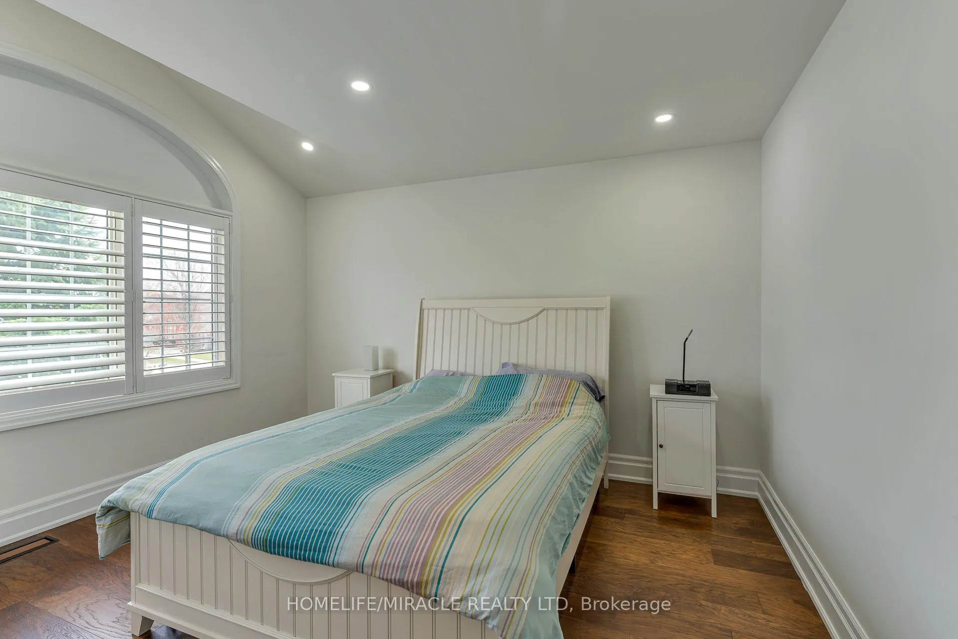 Photo 13 of 2299 Glazebrook Circle, Oakville, Westmount — HOMEH