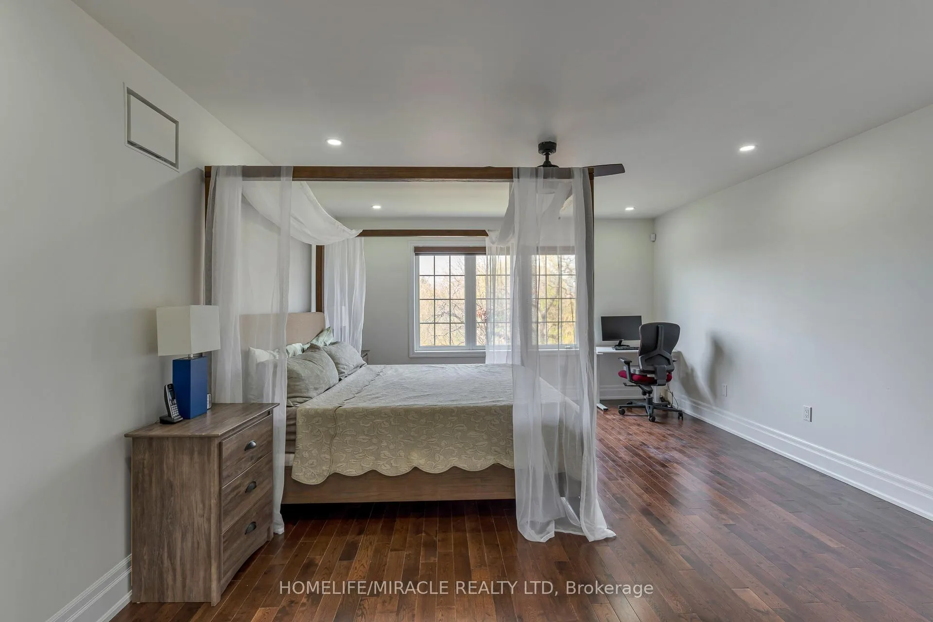 Photo 16 of 2299 Glazebrook Circle, Oakville, Westmount — HOMEH