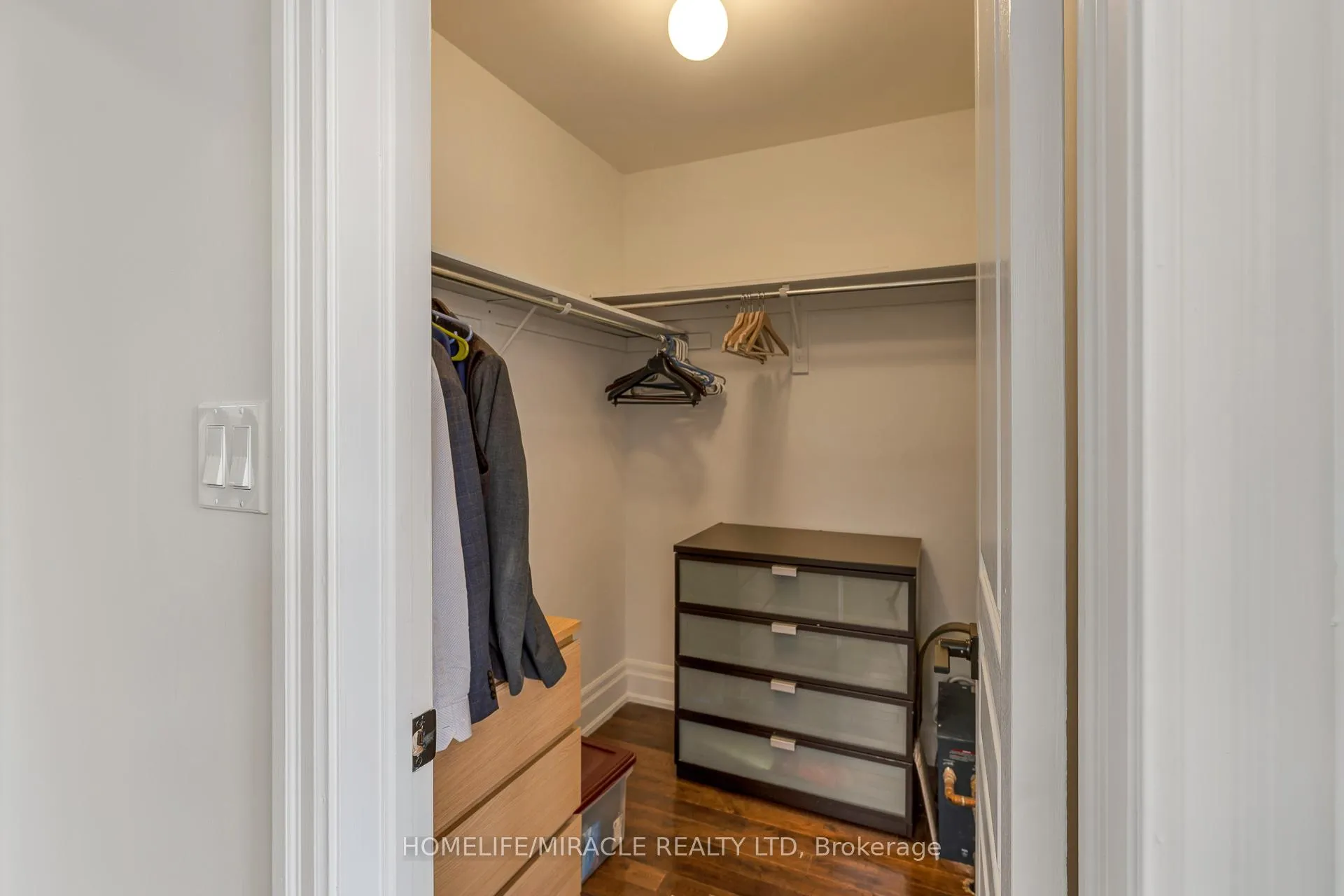 Photo 18 of 2299 Glazebrook Circle, Oakville, Westmount — HOMEH