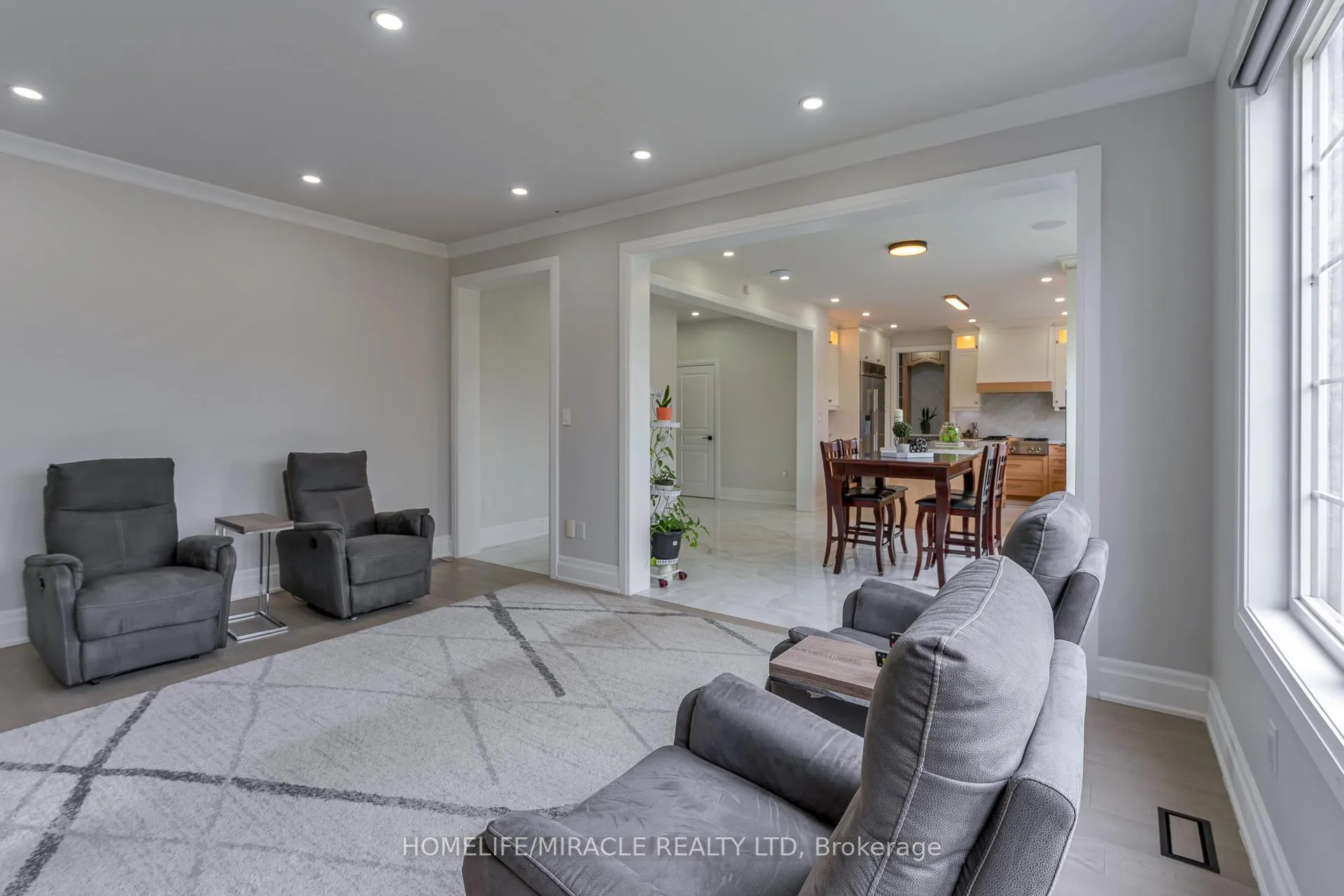Photo 24 of 2299 Glazebrook Circle, Oakville, Westmount — HOMEH
