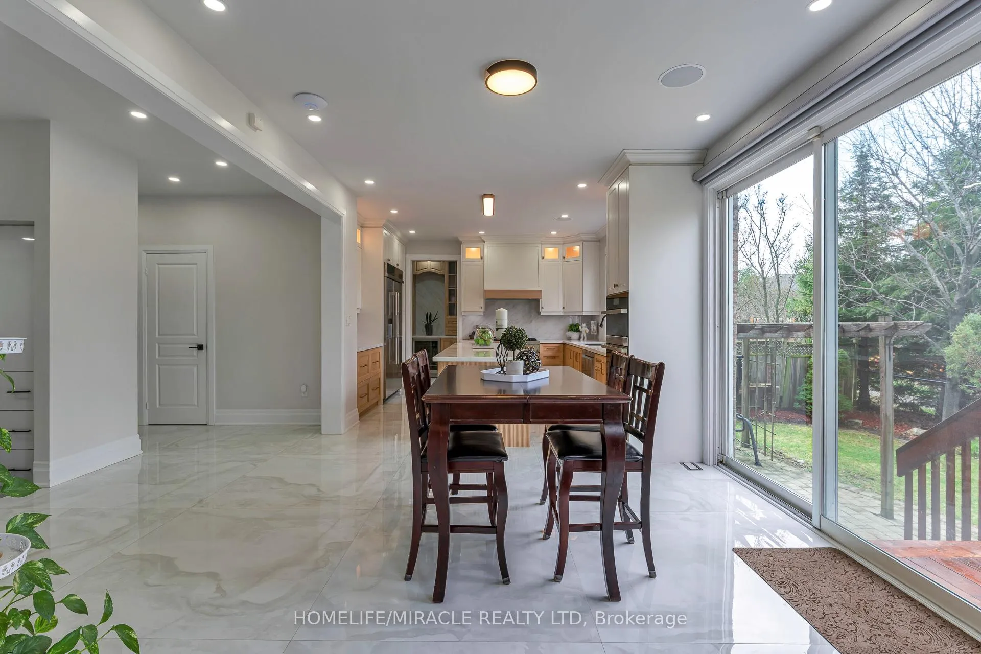Photo 27 of 2299 Glazebrook Circle, Oakville, Westmount — HOMEH