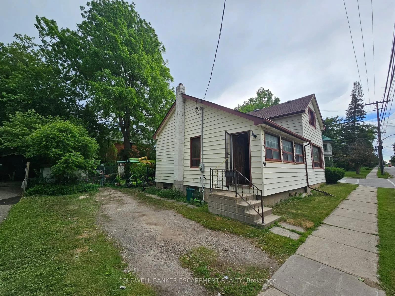 Photo 4 of 99 Church Street E, Halton Hills, Acton — HOMEH
