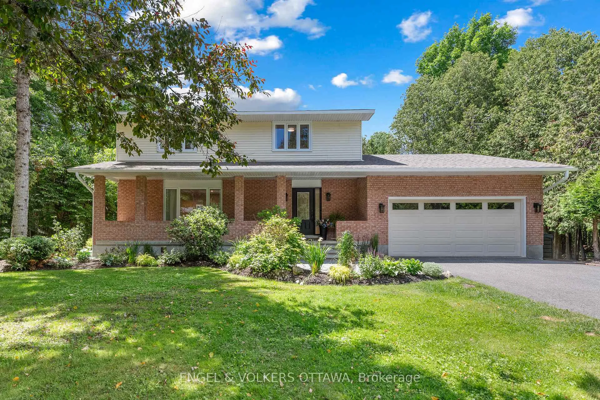Photo 3 of 80 Richland Drive, Ottawa, Goulbourn Twp From Franktown Rd/South To Rideau — HOMEH