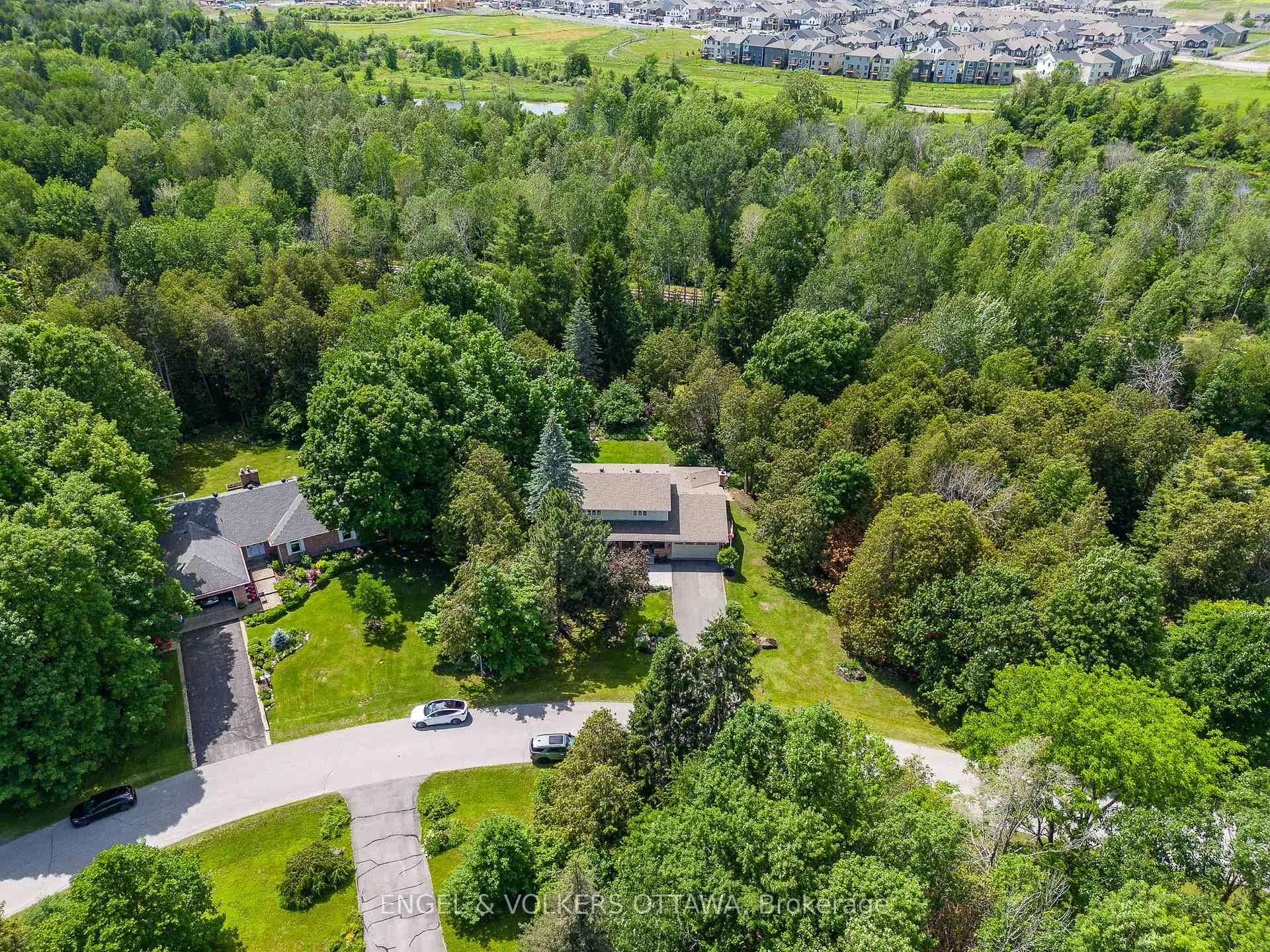 Photo 60 of 80 Richland Drive, Ottawa, Goulbourn Twp From Franktown Rd/South To Rideau — HOMEH