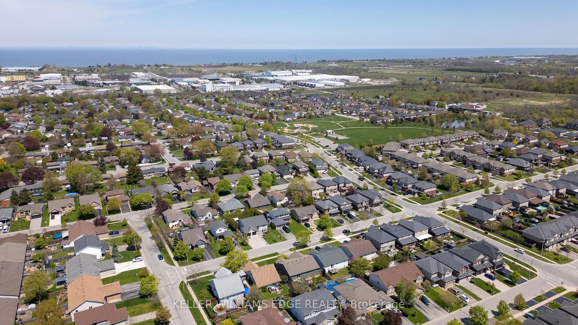 Photo 3 of 4913 Adam Court, Lincoln, Beamsville — HOMEH