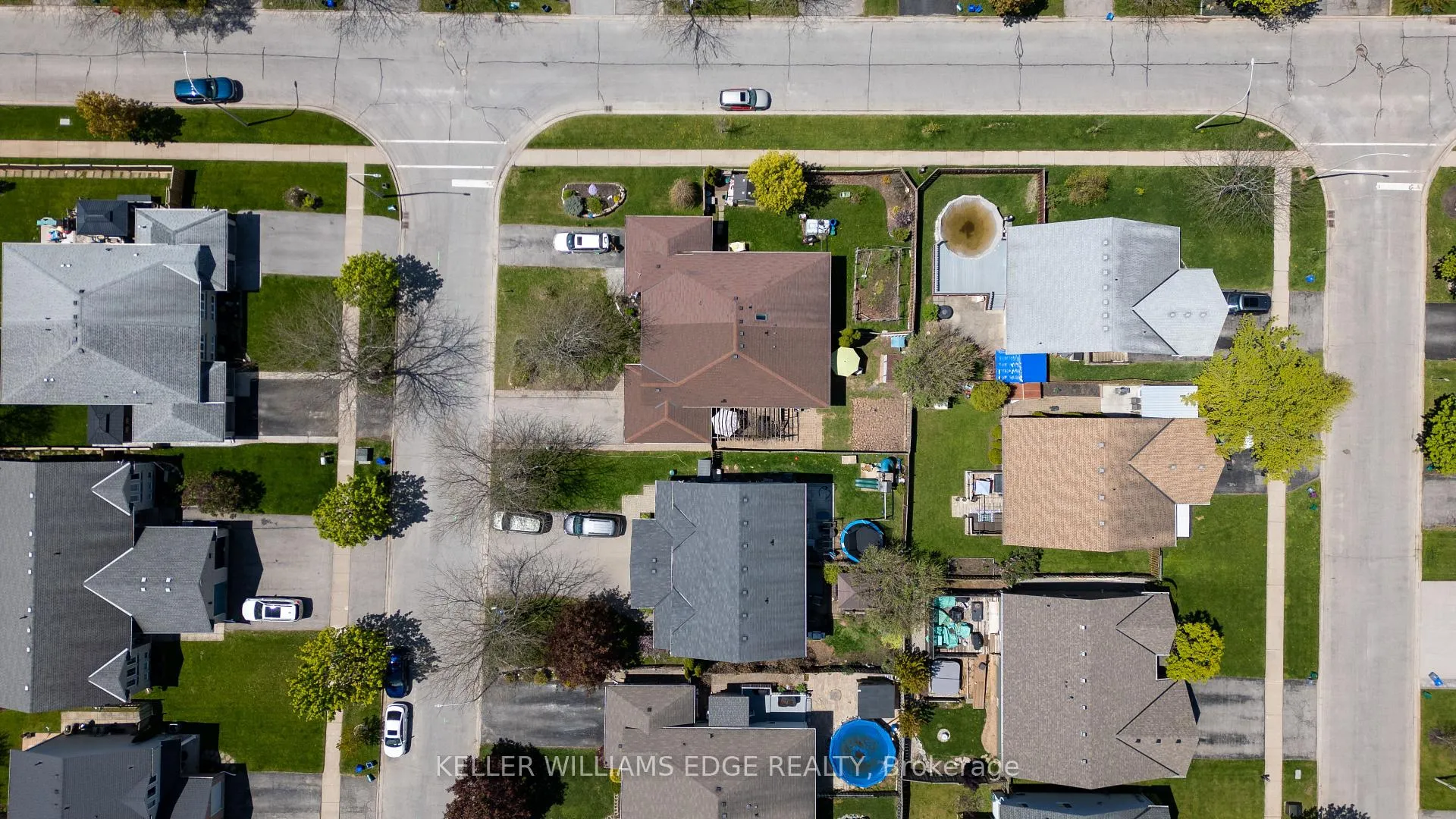 Photo 4 of 4913 Adam Court, Lincoln, Beamsville — HOMEH