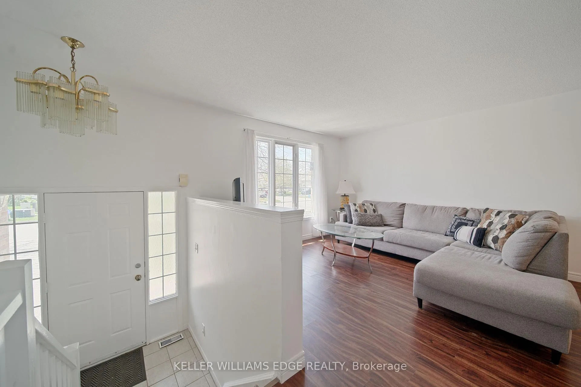 Photo 9 of 4913 Adam Court, Lincoln, Beamsville — HOMEH