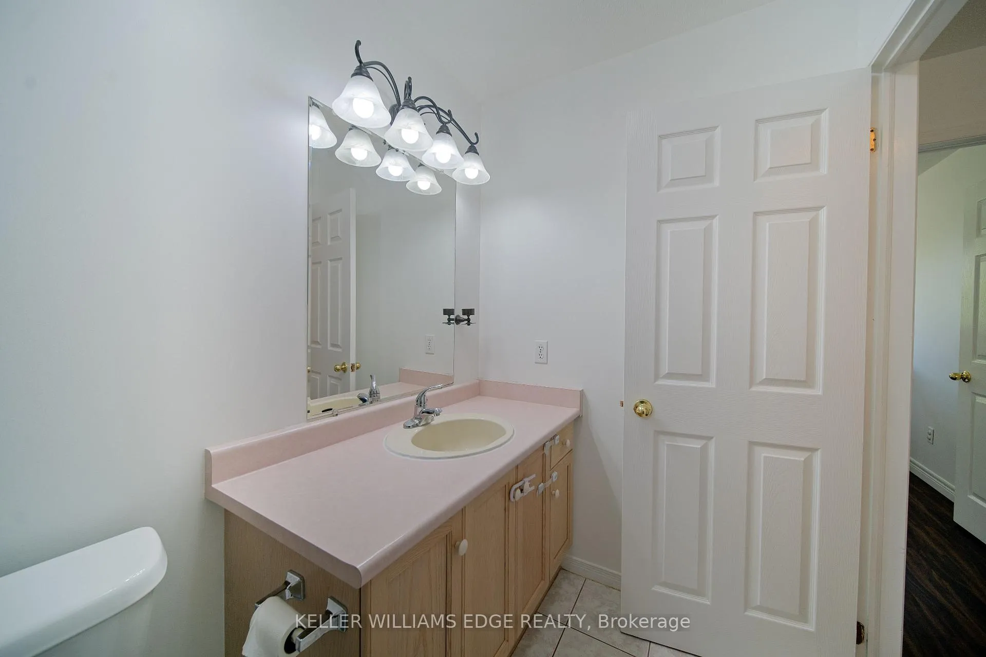 Photo 18 of 4913 Adam Court, Lincoln, Beamsville — HOMEH