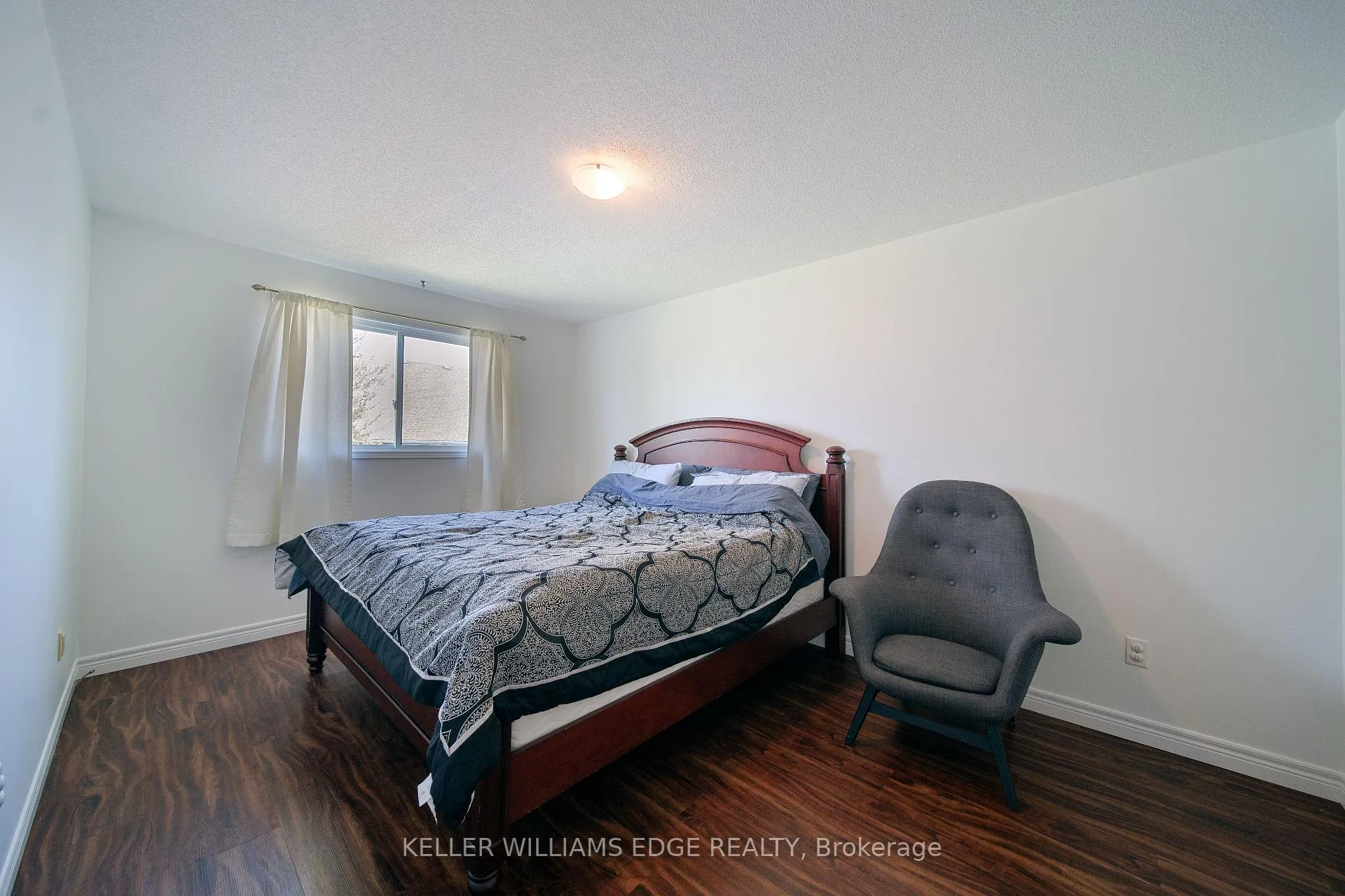 Photo 19 of 4913 Adam Court, Lincoln, Beamsville — HOMEH