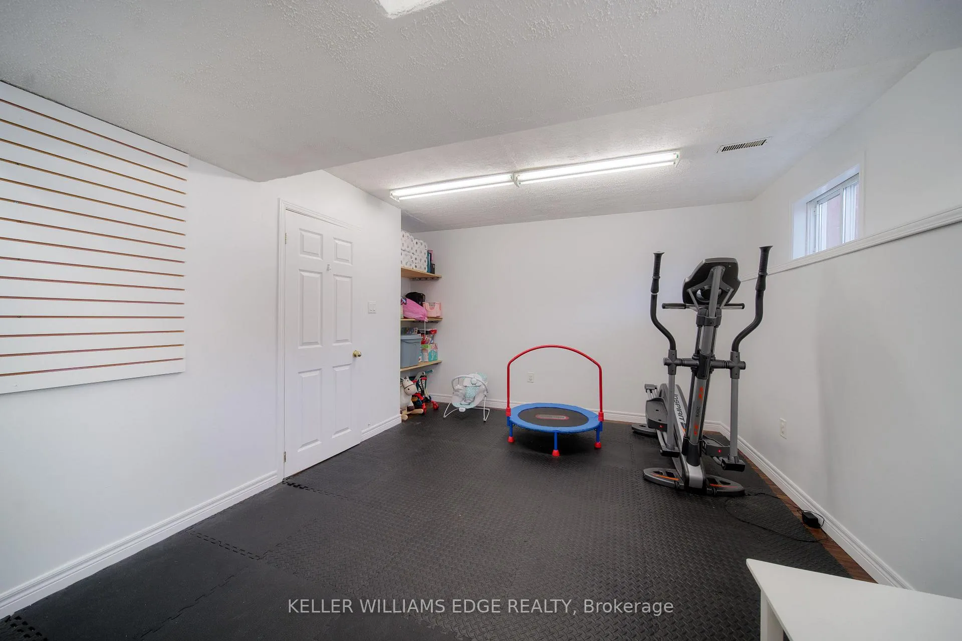 Photo 33 of 4913 Adam Court, Lincoln, Beamsville — HOMEH