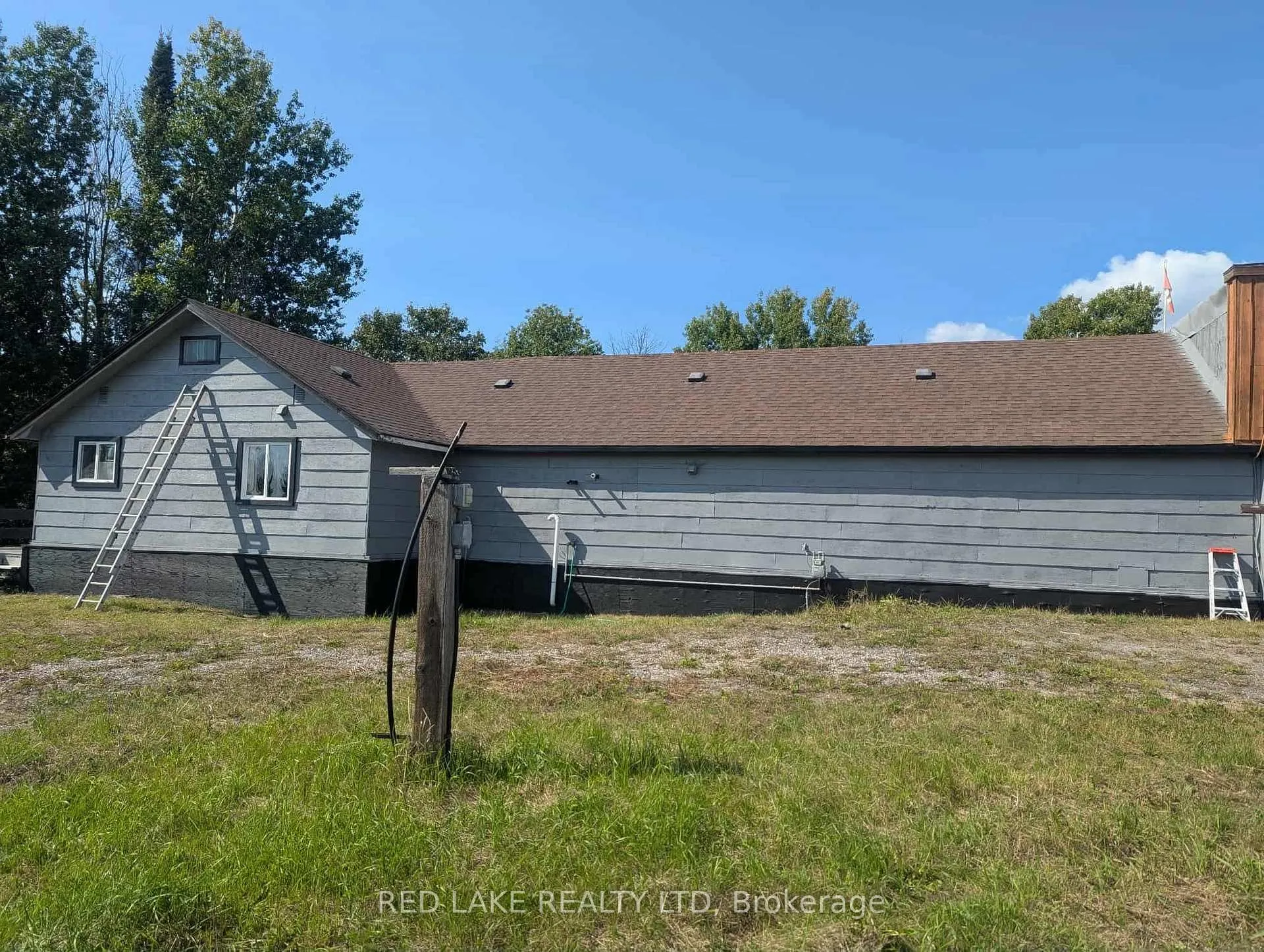 Photo 3 of 1255 Highway 105, Ear Falls — HOMEH
