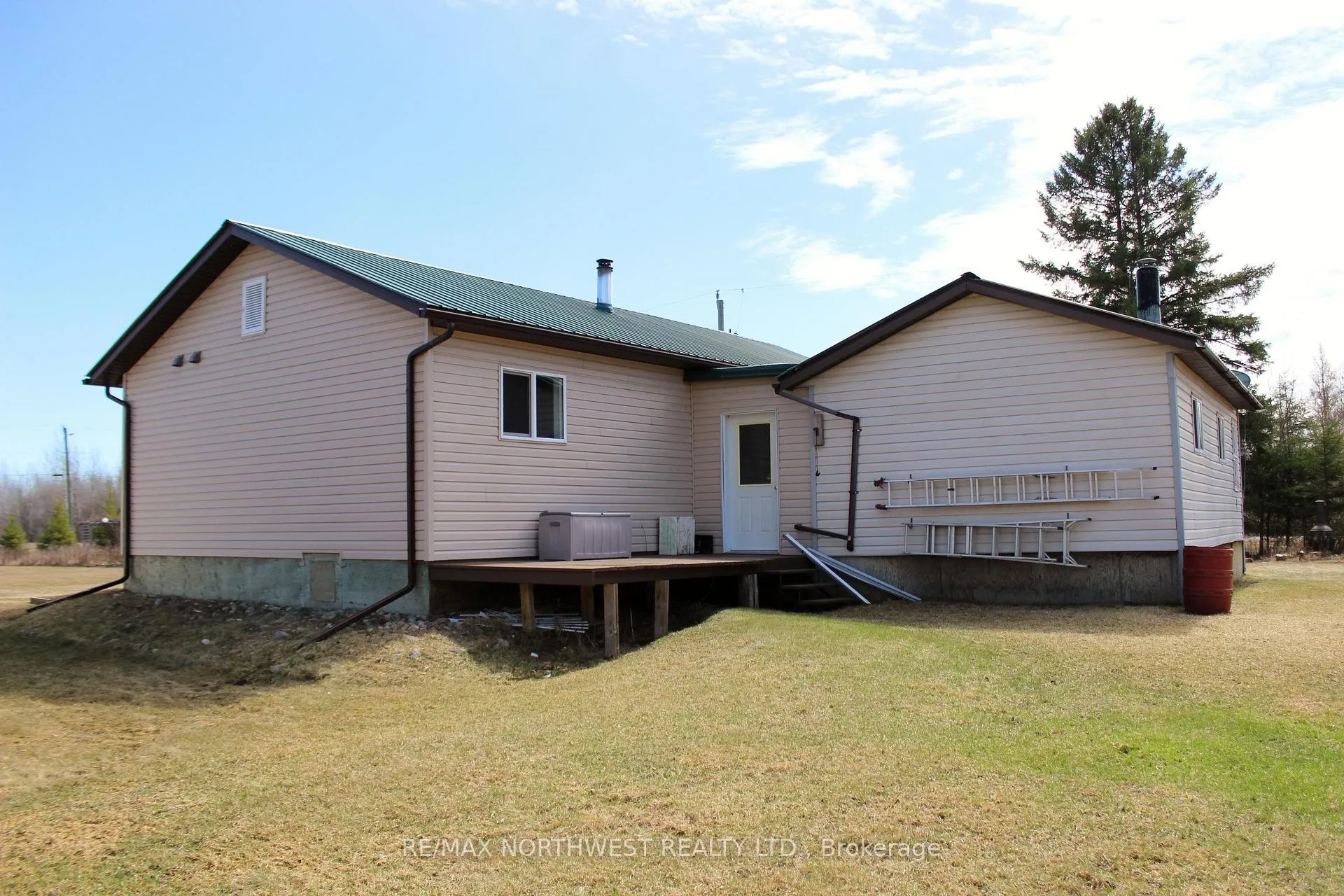 Photo 9 of SE 1/4 S8 Johnson Rd, Rainy River Remote Area — HOMEH