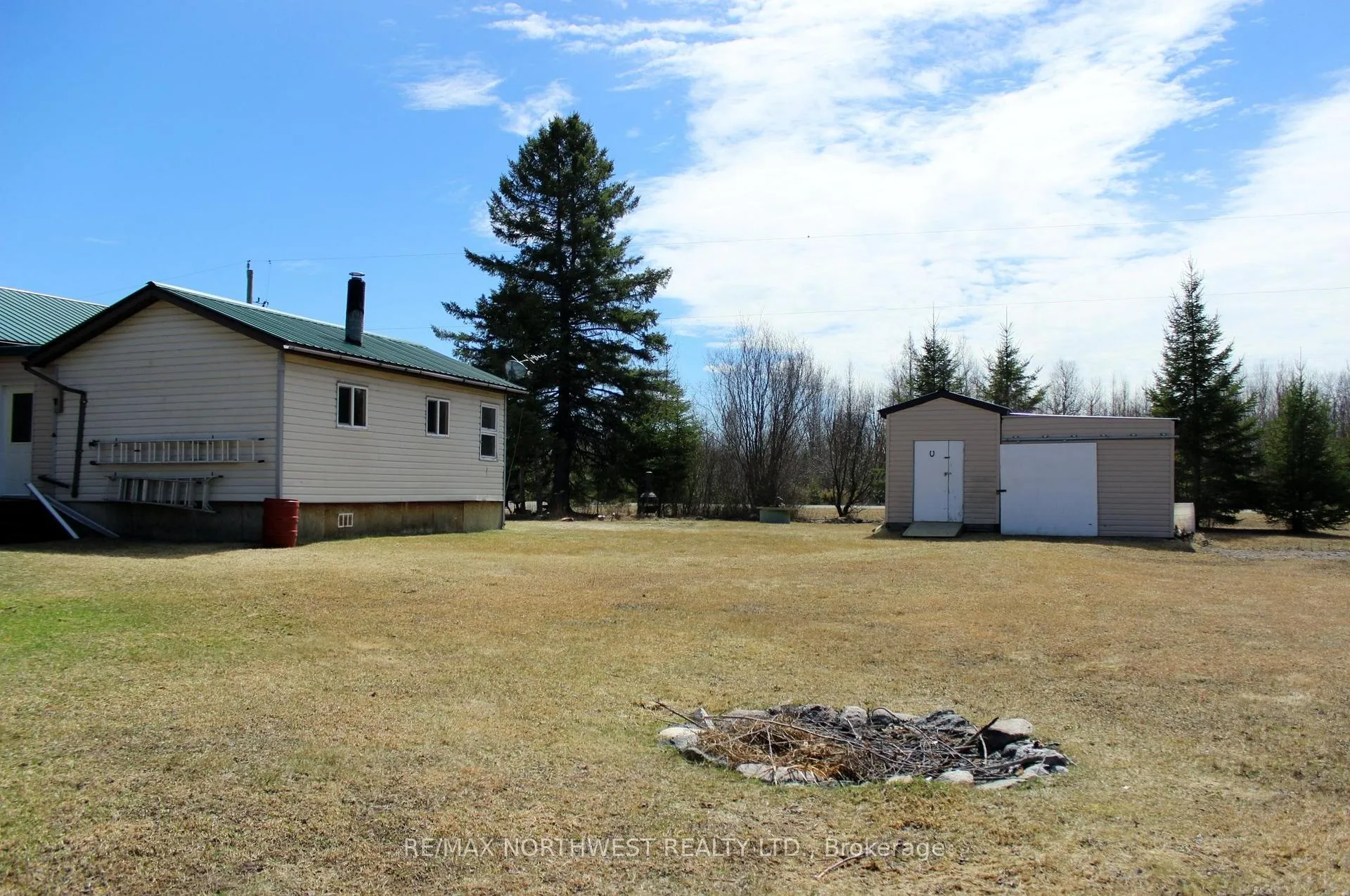 Photo 10 of SE 1/4 S8 Johnson Rd, Rainy River Remote Area — HOMEH