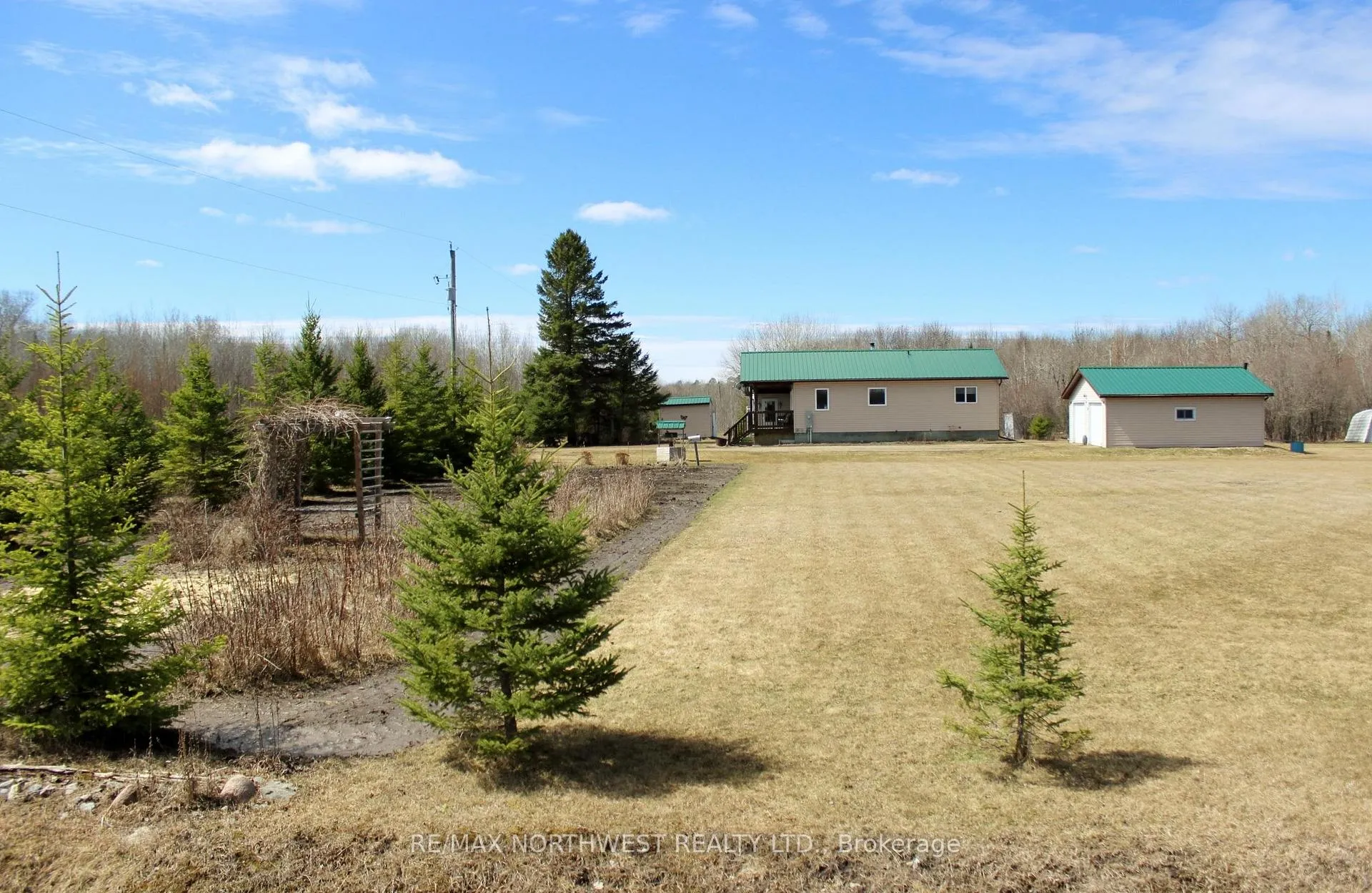 Photo 13 of SE 1/4 S8 Johnson Rd, Rainy River Remote Area — HOMEH