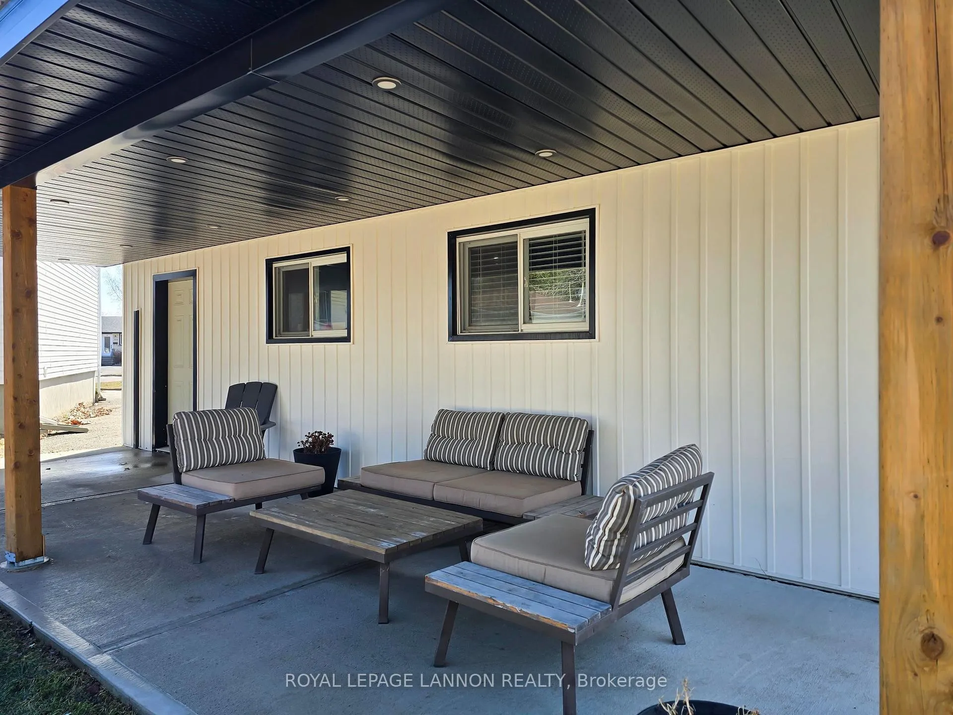 Photo 4 of 526 Ryerson Place, Thunder Bay, College Park — HOMEH