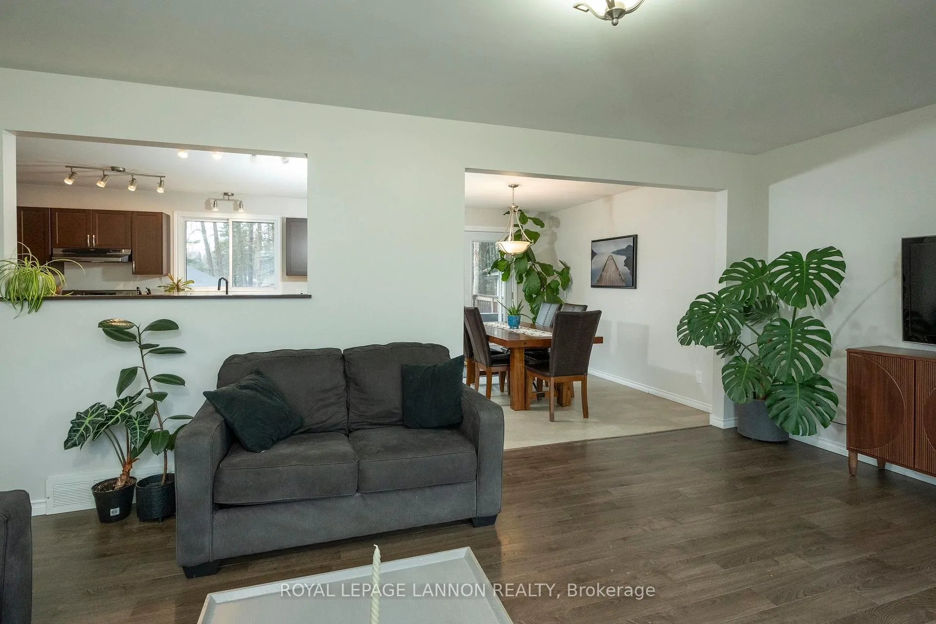 Photo 12 of 526 Ryerson Place, Thunder Bay, College Park — HOMEH