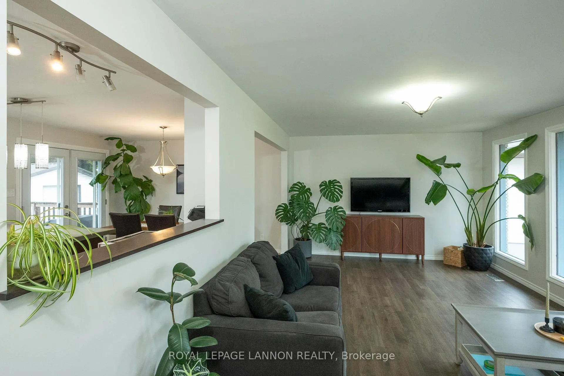 Photo 14 of 526 Ryerson Place, Thunder Bay, College Park — HOMEH