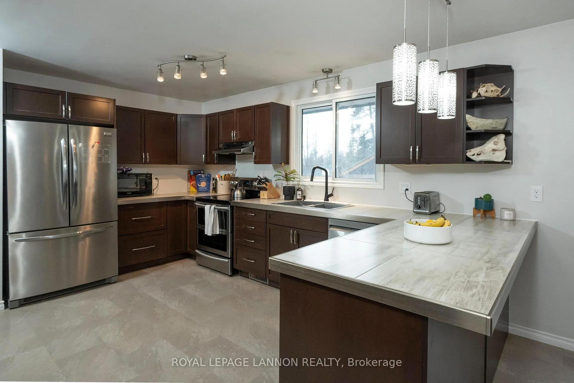 Photo 18 of 526 Ryerson Place, Thunder Bay, College Park — HOMEH