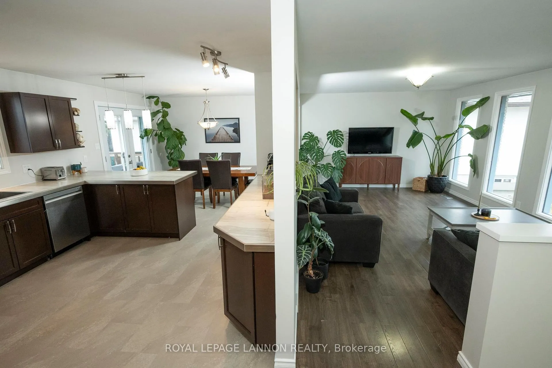 Photo 22 of 526 Ryerson Place, Thunder Bay, College Park — HOMEH