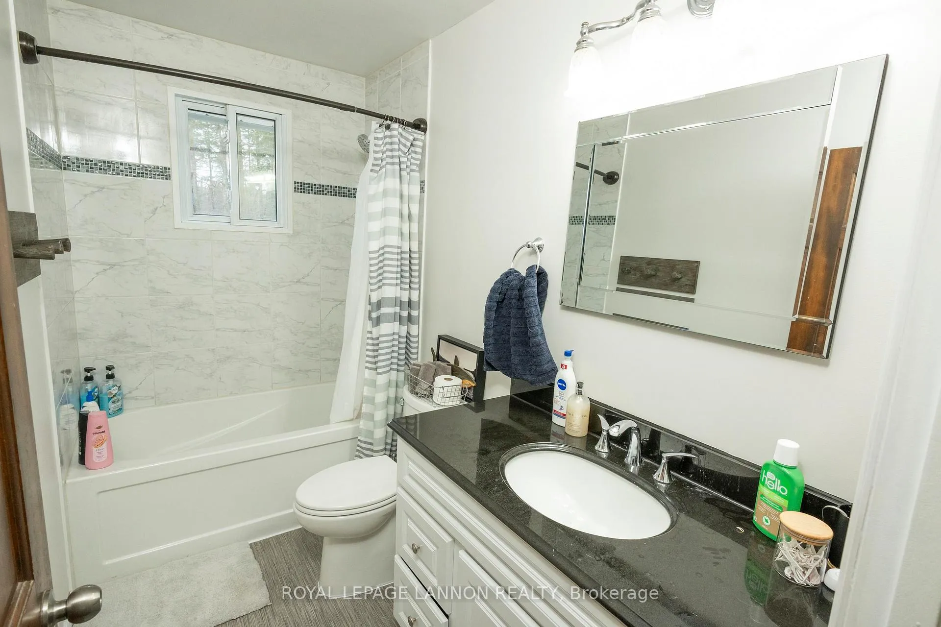 Photo 25 of 526 Ryerson Place, Thunder Bay, College Park — HOMEH