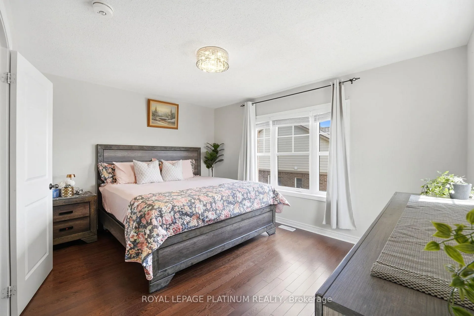 Photo 31 of 37 Padbury Trail, Brampton, Northwest Brampton — HOMEH